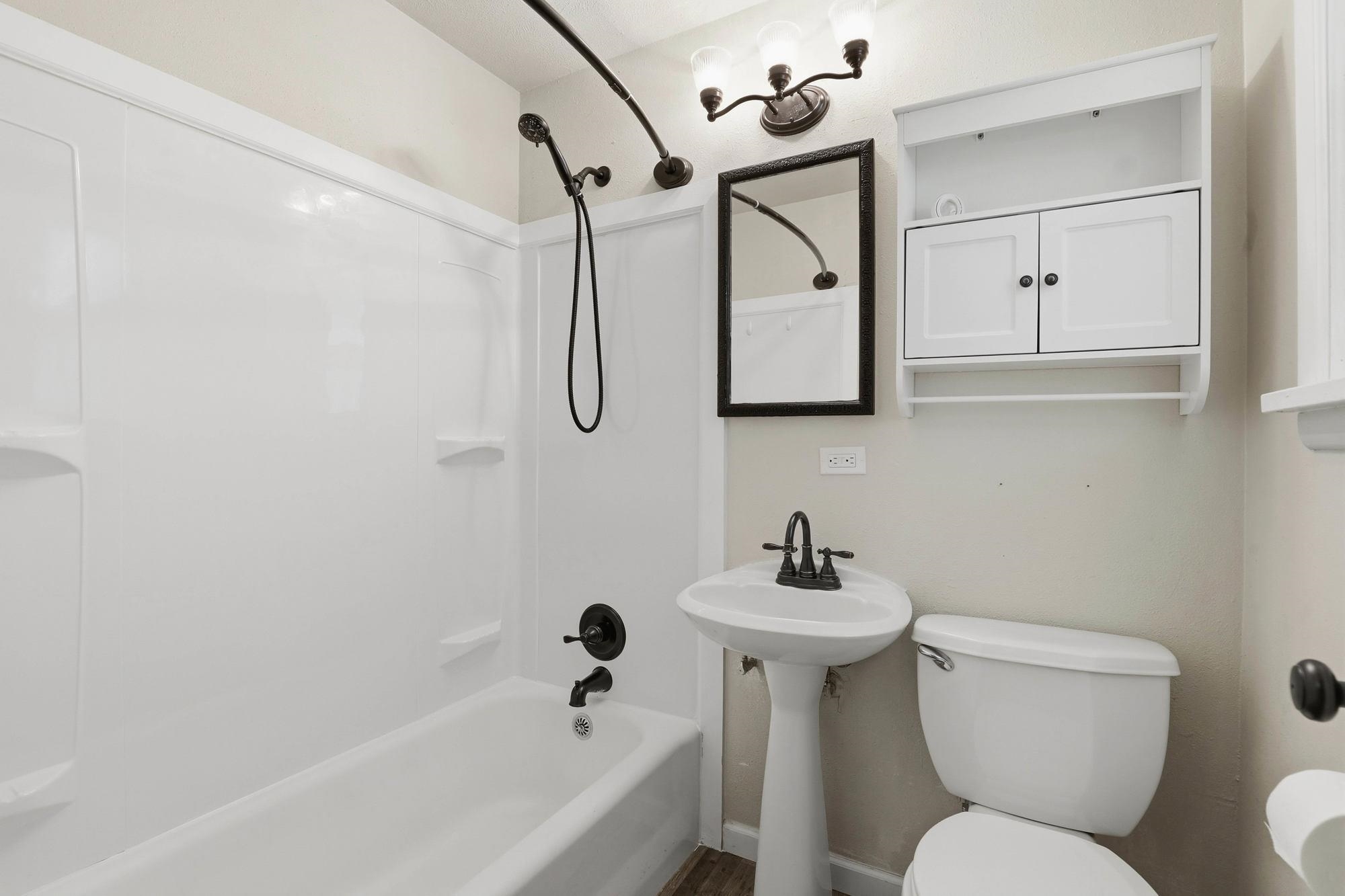 6003 N Greenwood Blvd - Photo 15
