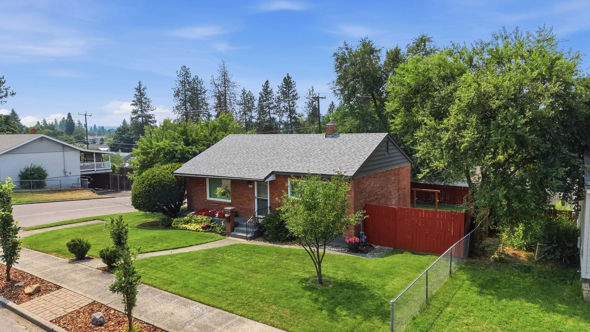 6003 N Greenwood Blvd - Photo 32