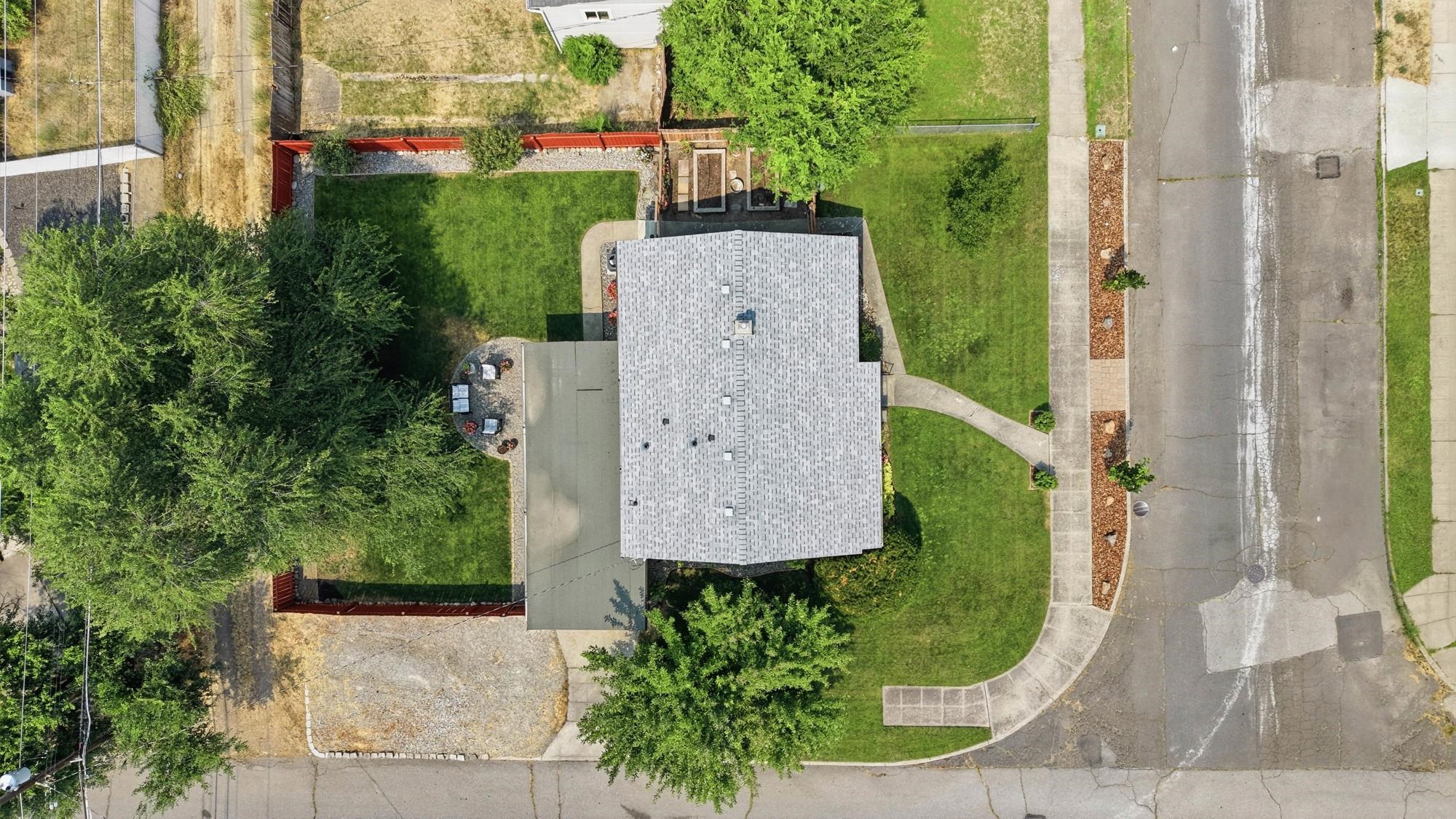 6003 N Greenwood Blvd - Photo 33