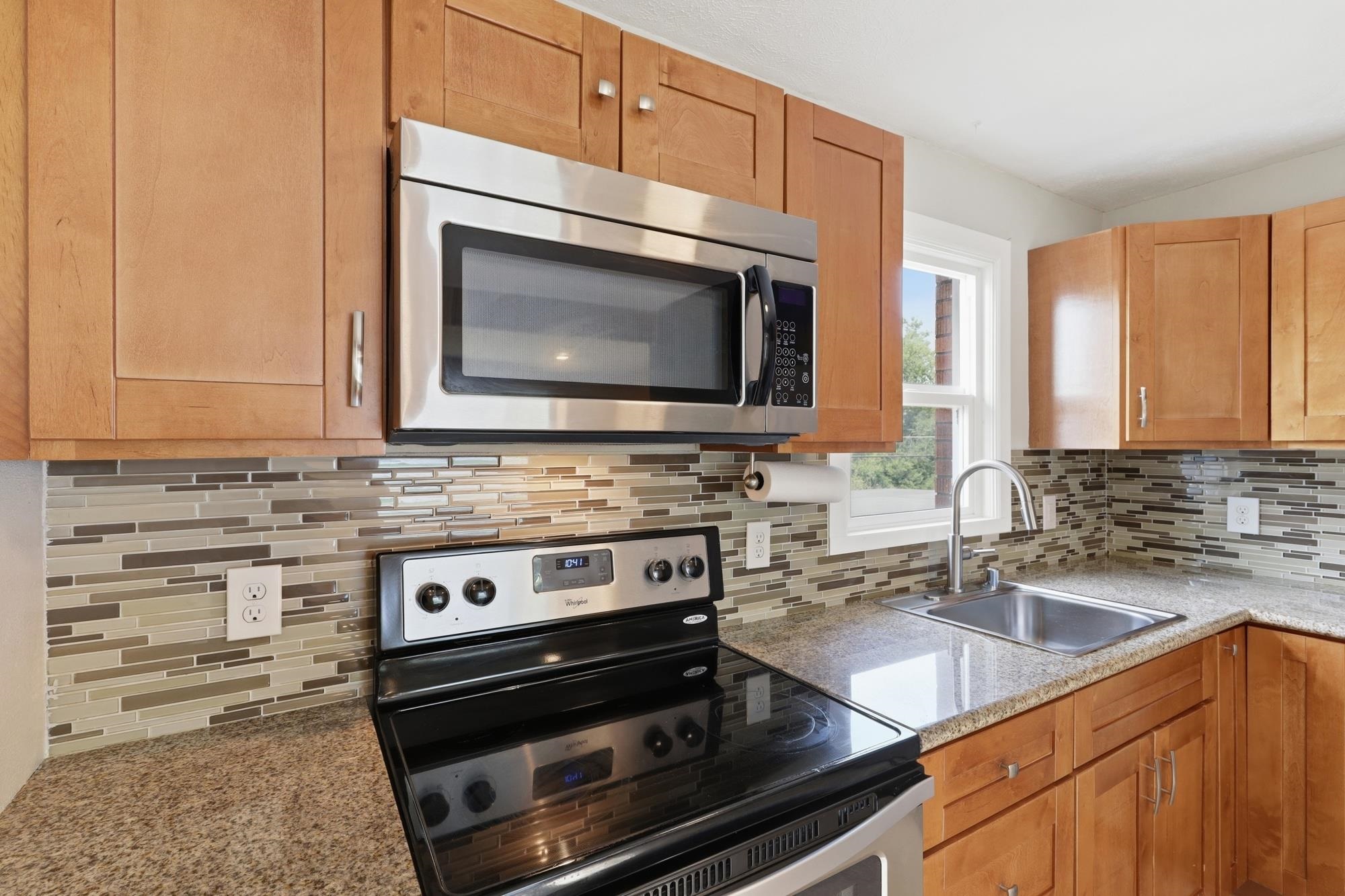 6003 N Greenwood Blvd - Photo 11