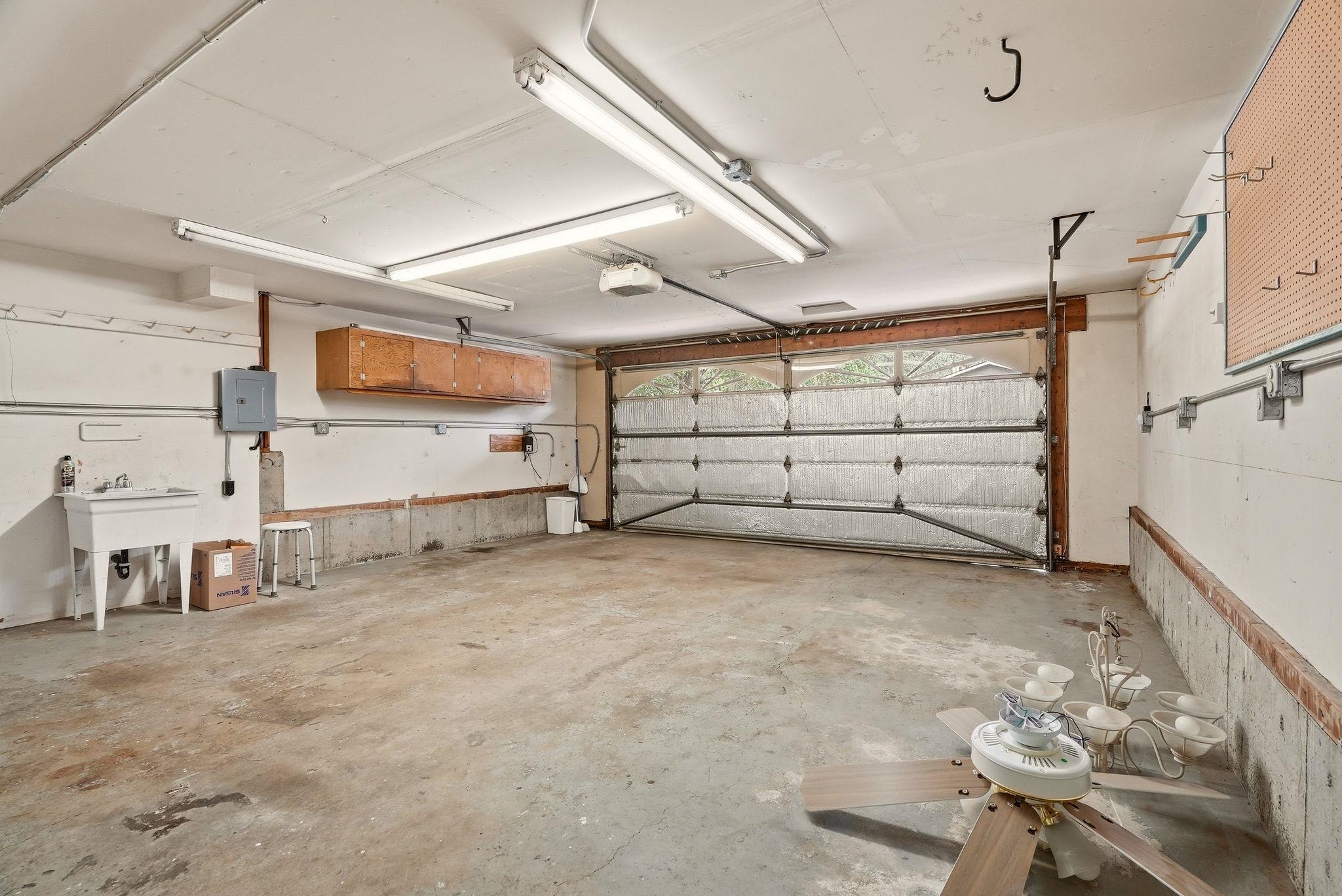 8517 N Greenwood St - Photo 31