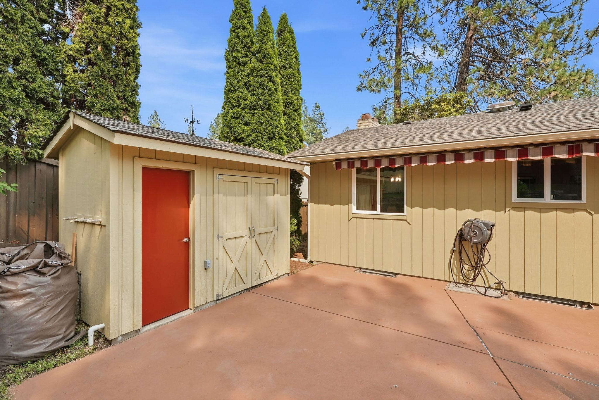 8517 N Greenwood St - Photo 33