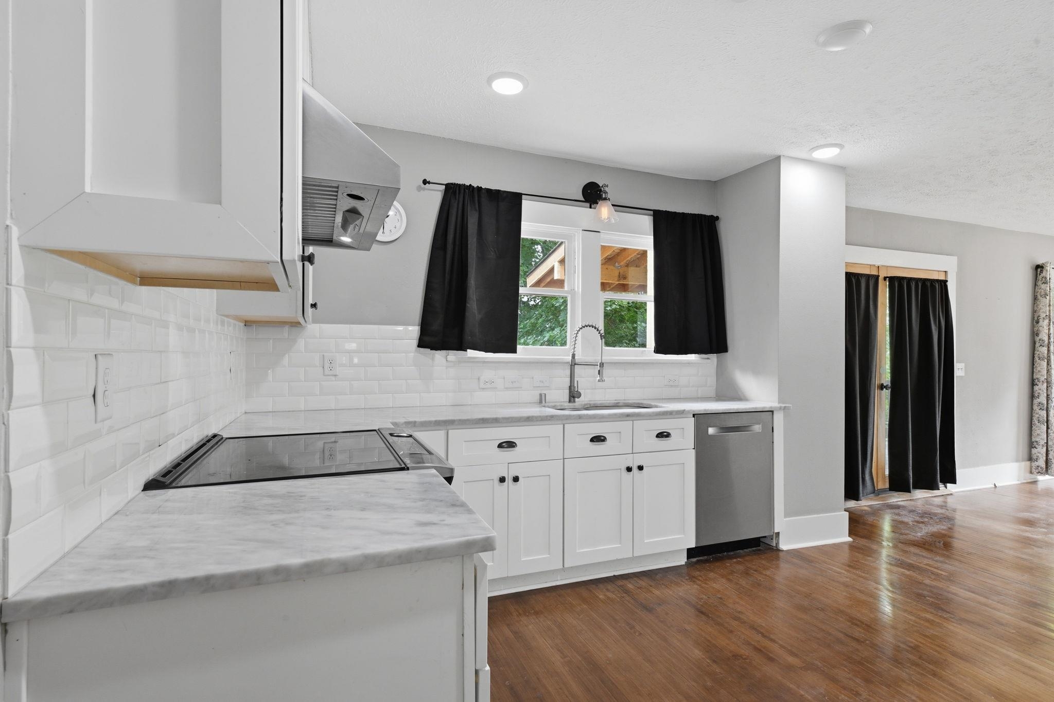 524 W Sound Ave - Photo 11