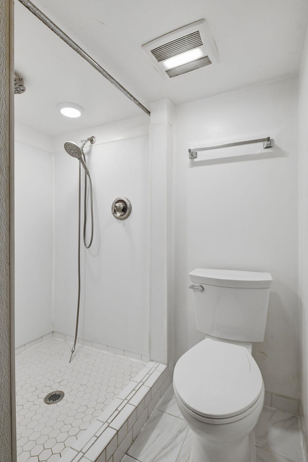 524 W Sound Ave - Photo 23