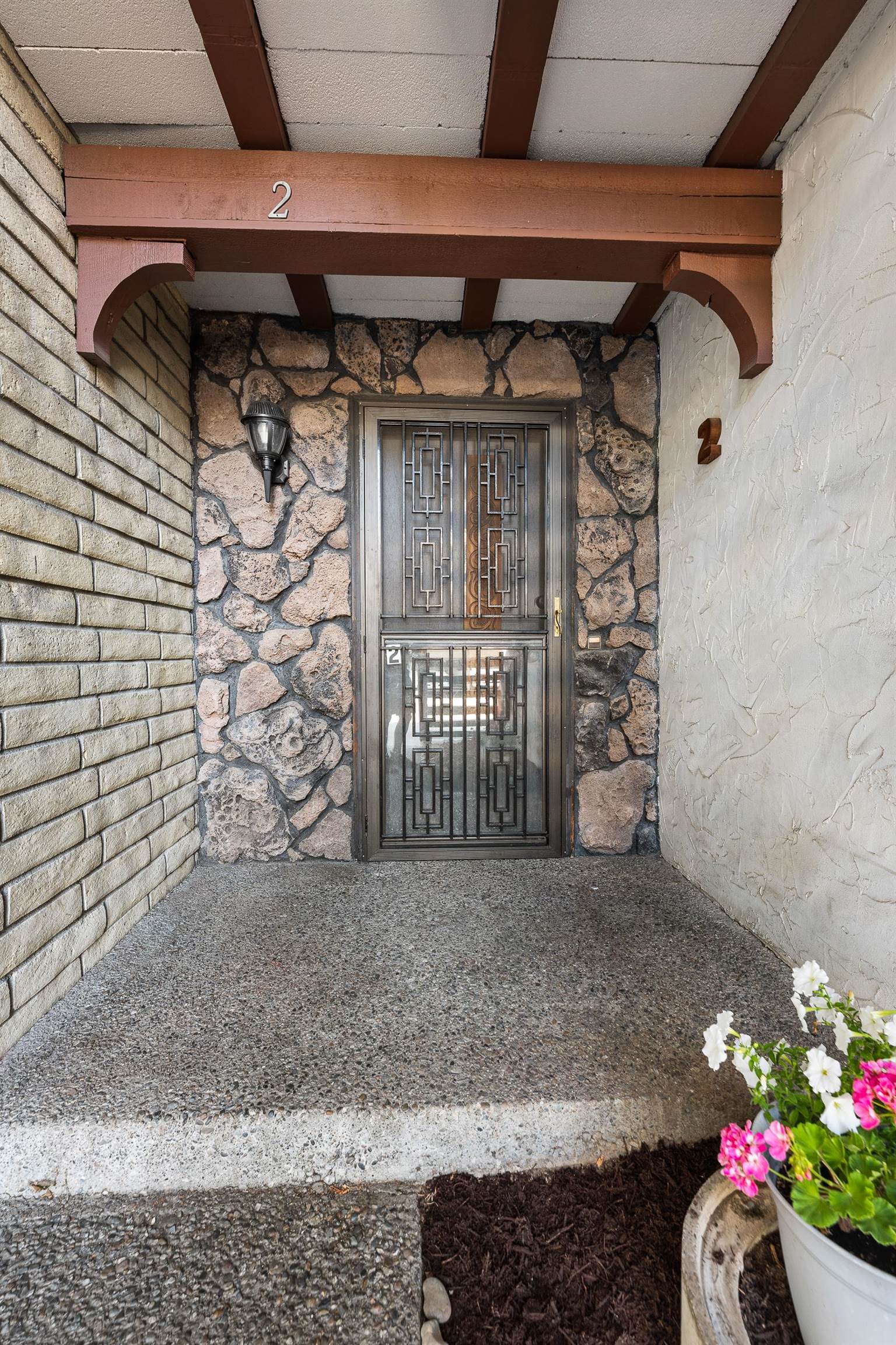 1716 N Pettet Dr - Photo 22