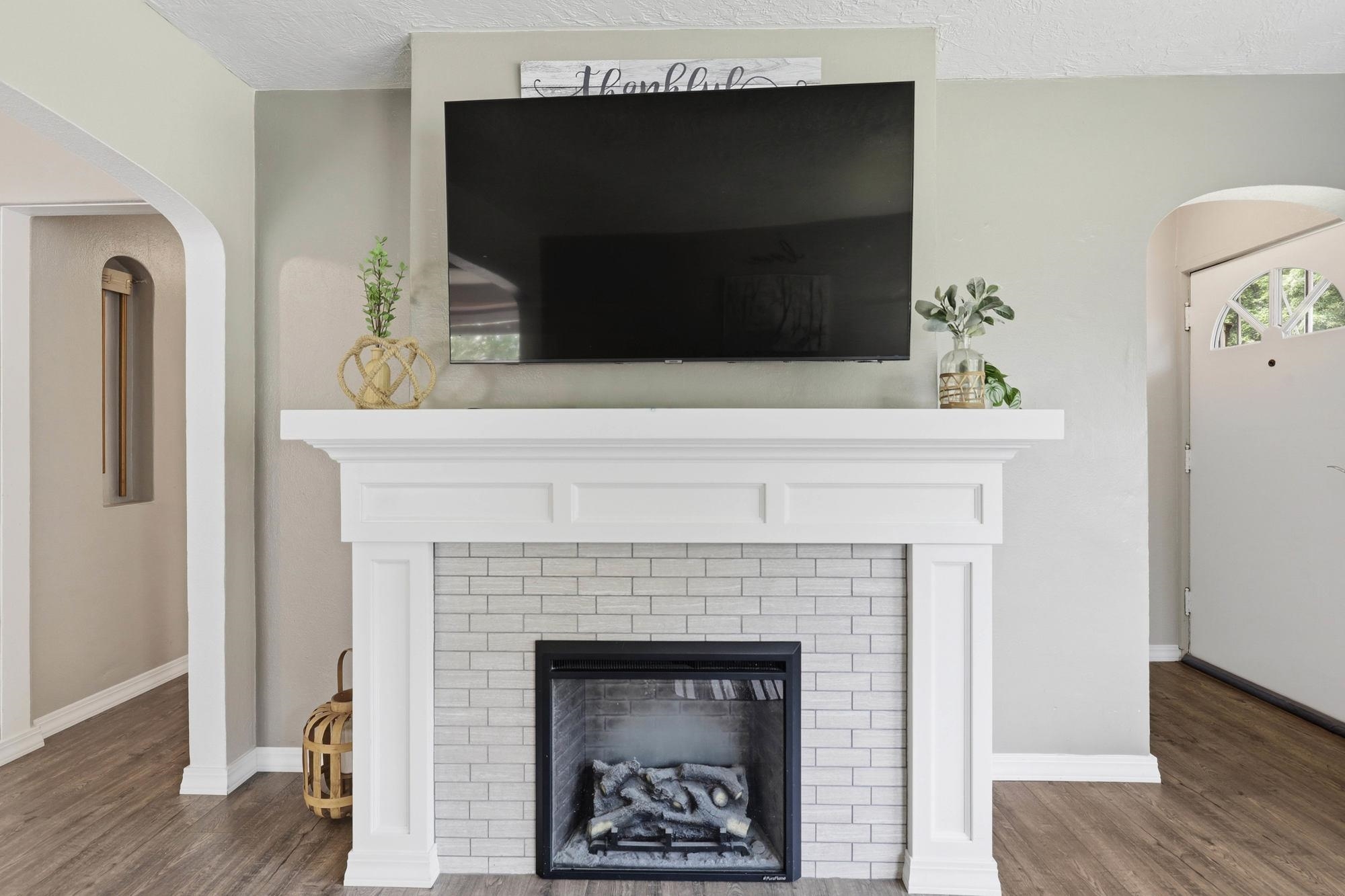 303 W Queen Ave - Photo 4