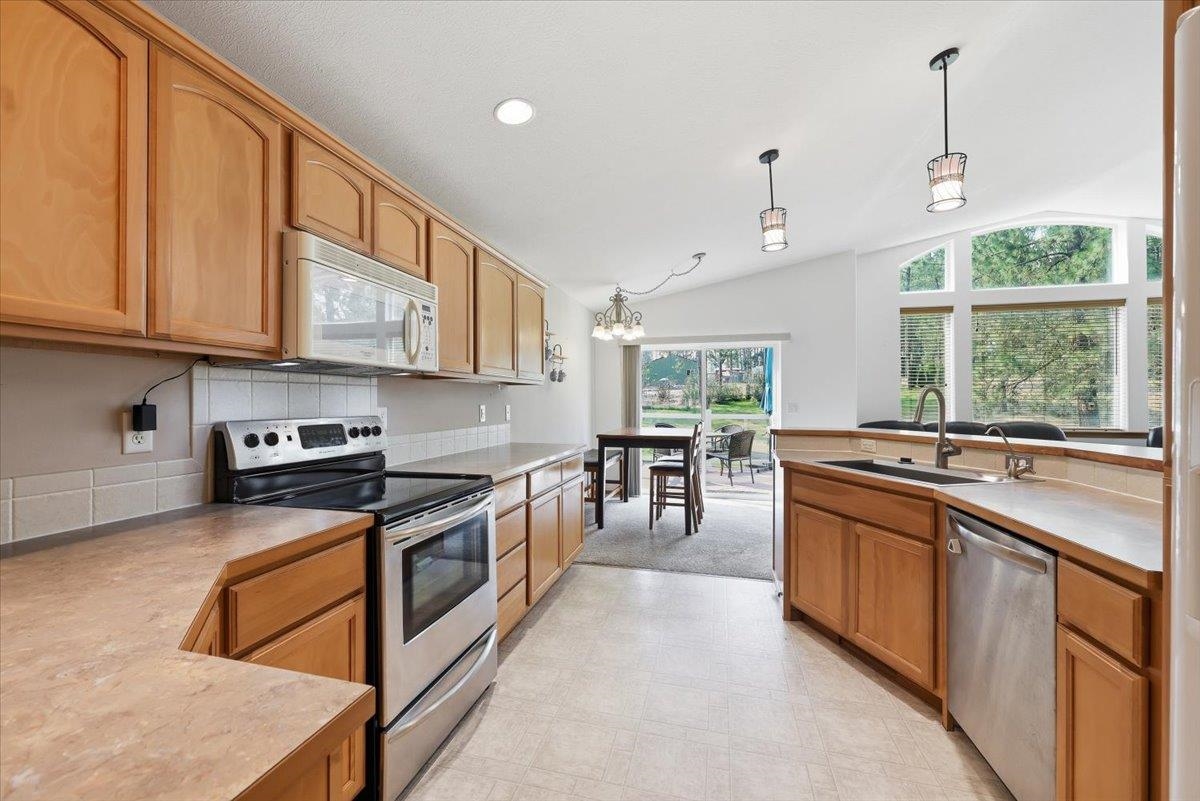 5861 Jergens Rd - Photo 7