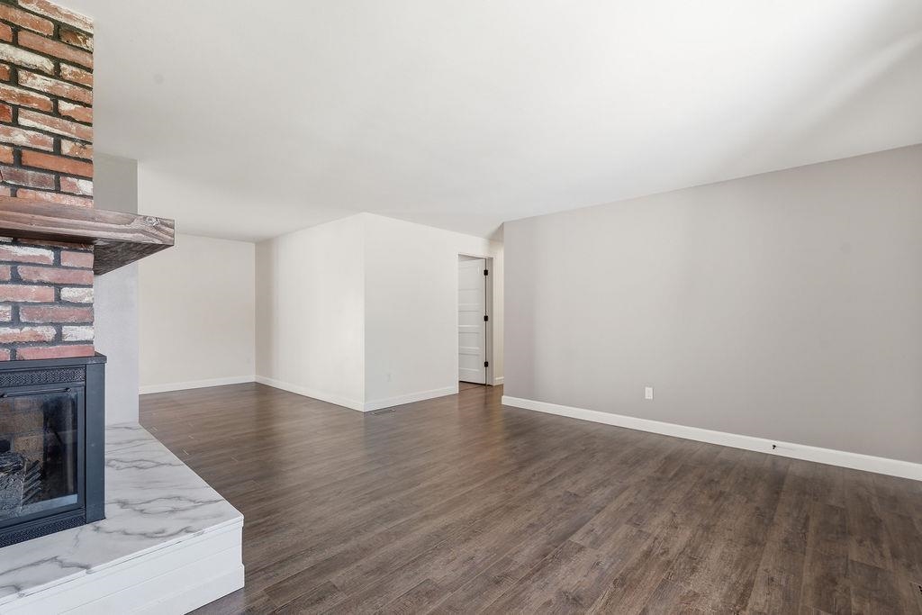 10809 E 35th Ave - Photo 8