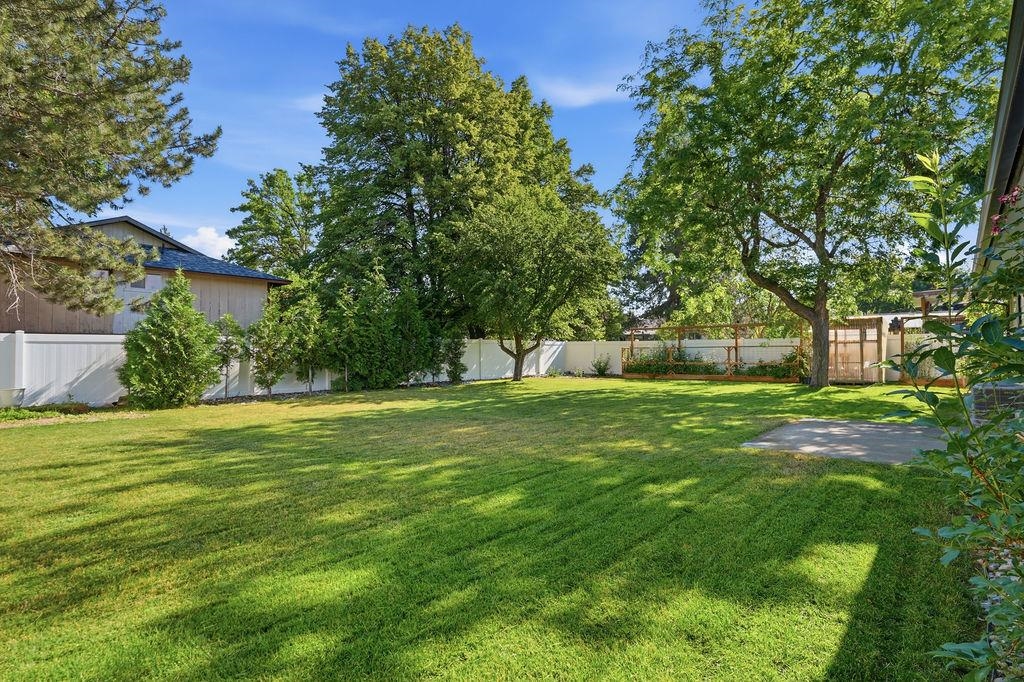 10809 E 35th Ave - Photo 27