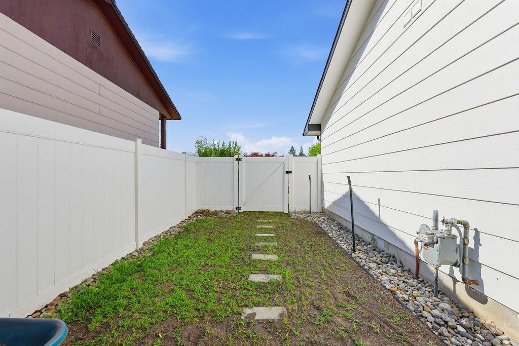 10809 E 35th Ave - Photo 30