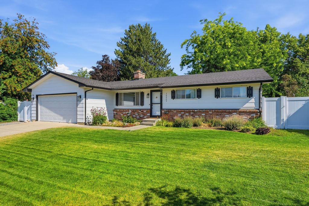 10809 E 35th Ave - Photo 3