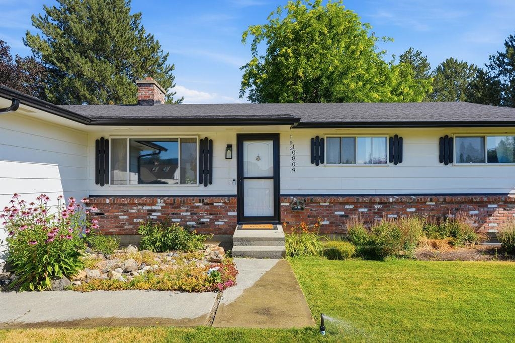 10809 E 35th Ave - Photo 1