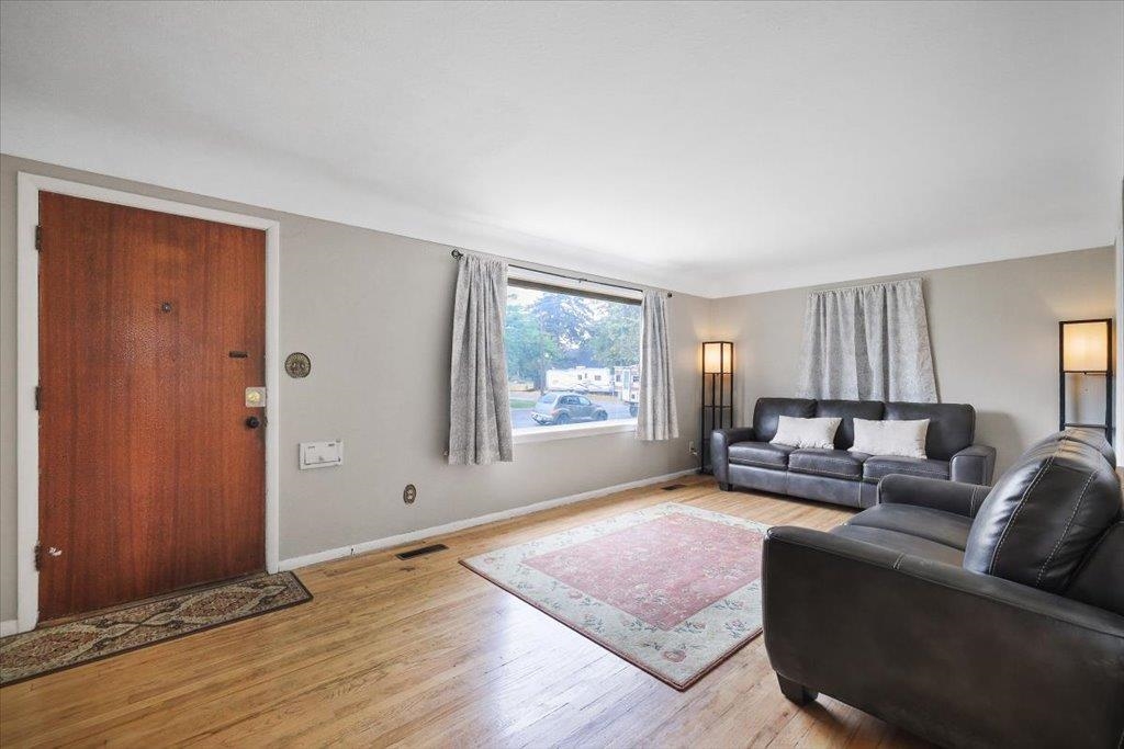 4908 N LEE St - Photo 4