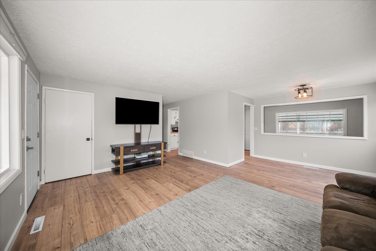 7001 N Adams St - Photo 3