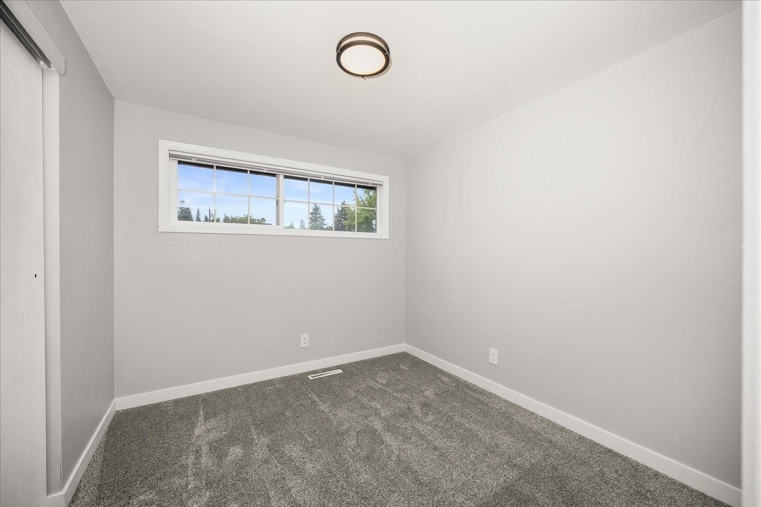 7001 N Adams St - Photo 10
