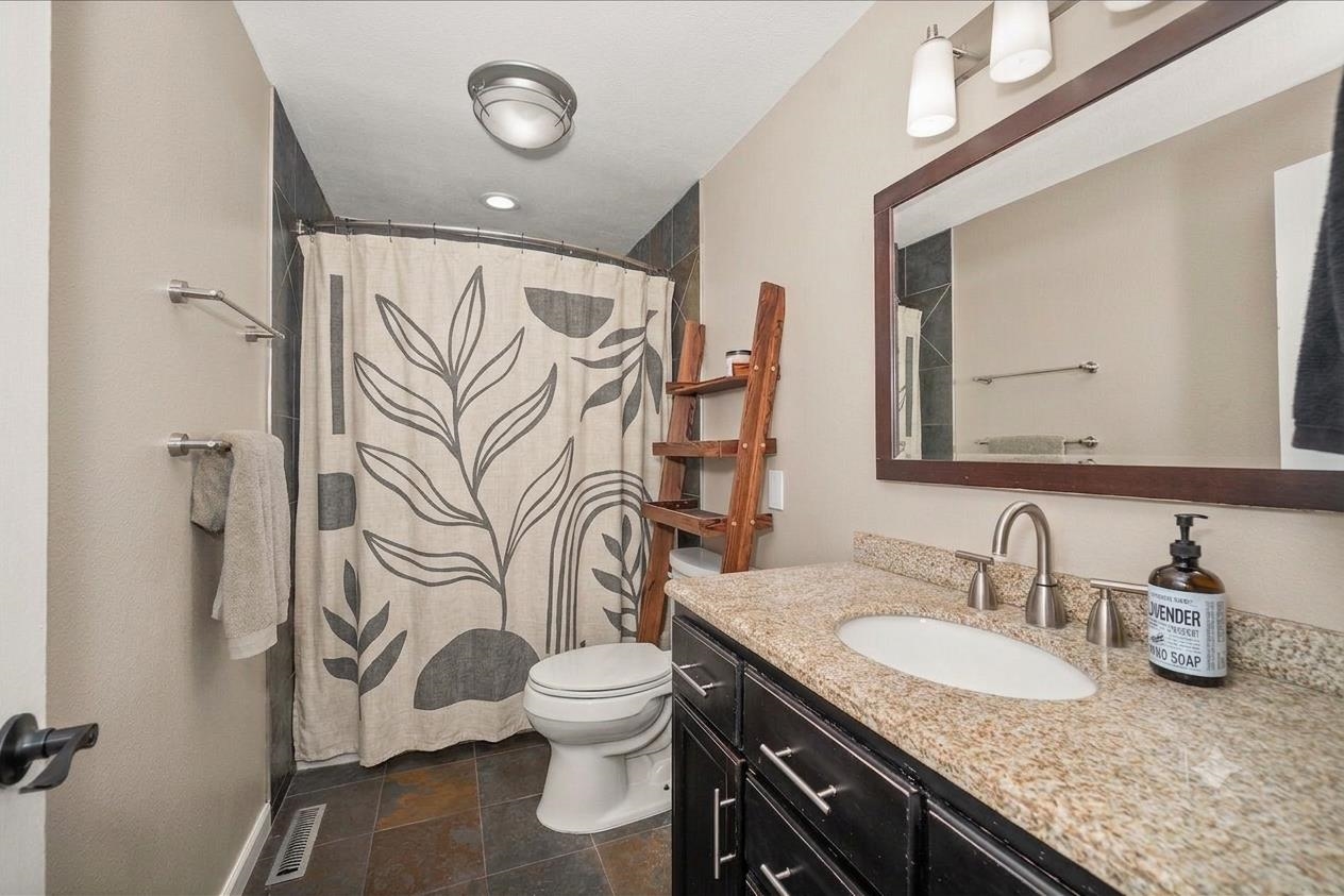 7001 N Adams St - Photo 9