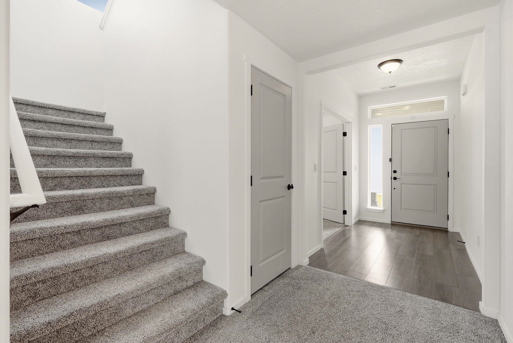 171 S Treeline St - Photo 4
