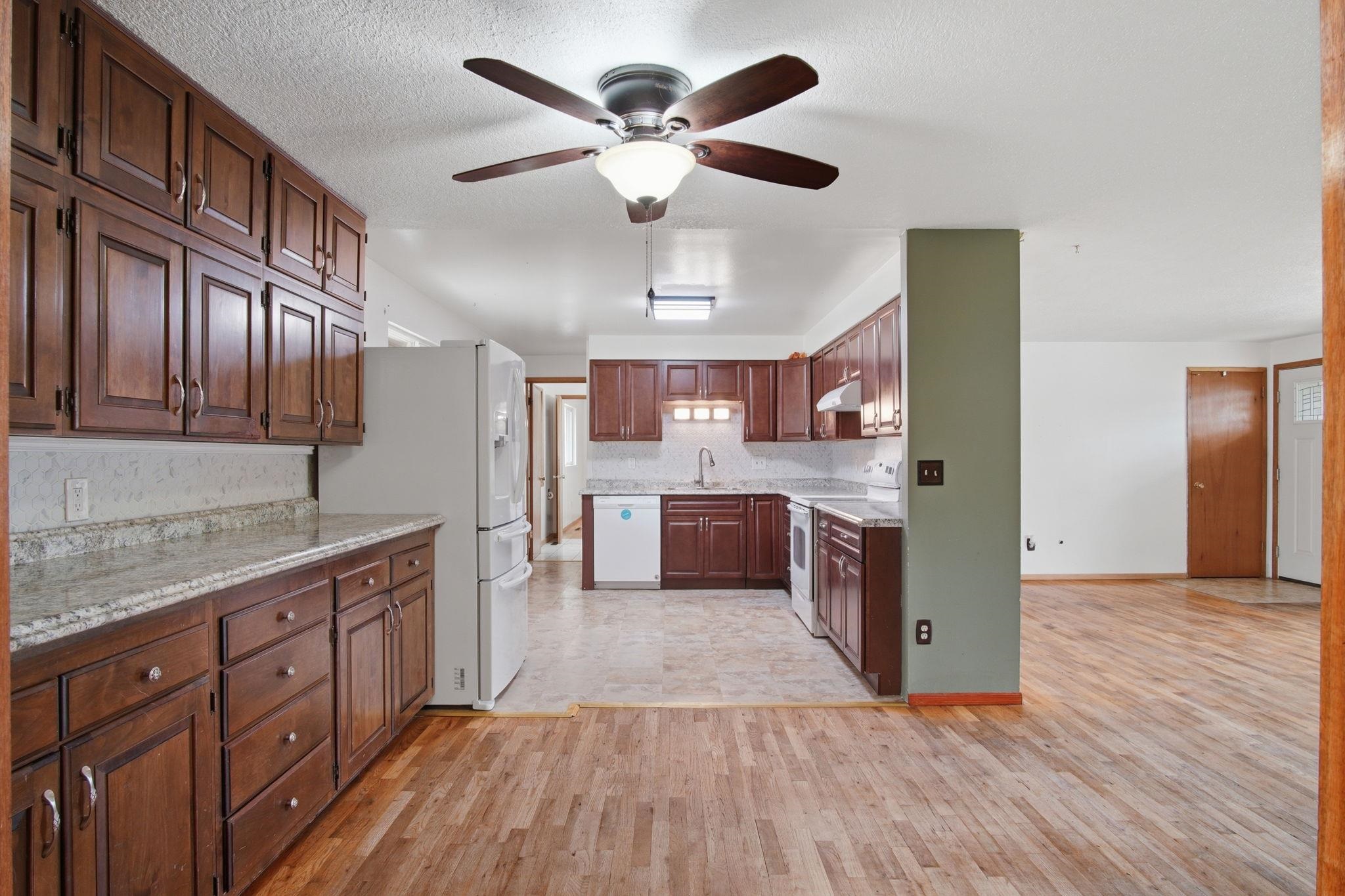 1710 S Bannen Rd - Photo 9