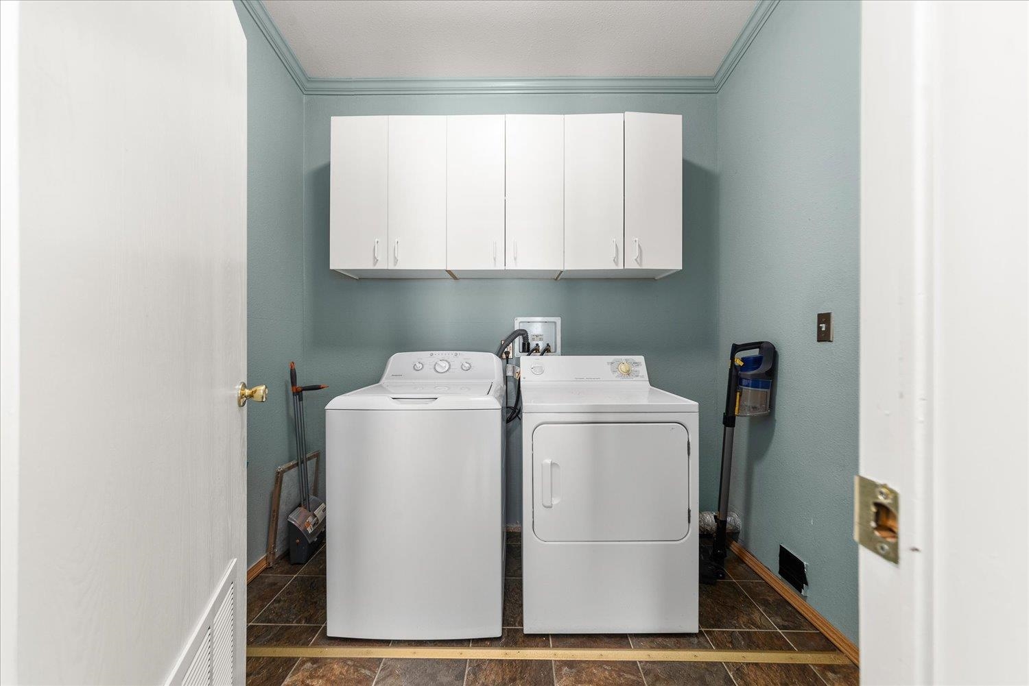 19029 E Boone Ave - Photo 22