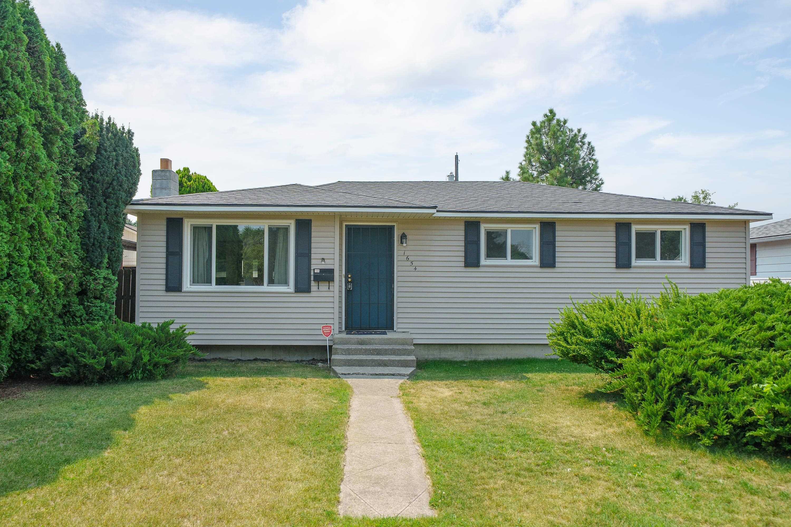 1654 E Columbia Ave - Photo 1