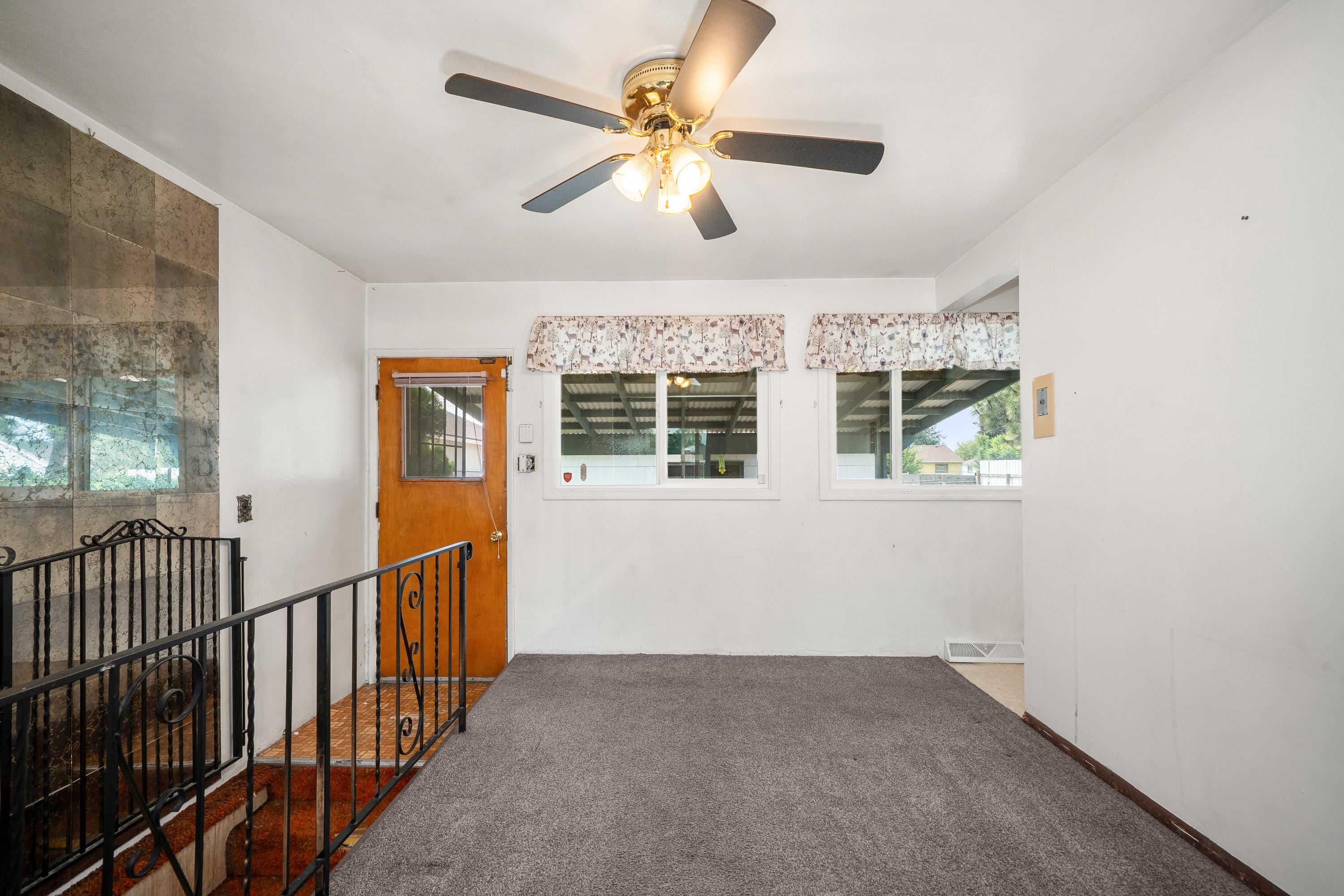 1654 E Columbia Ave - Photo 16