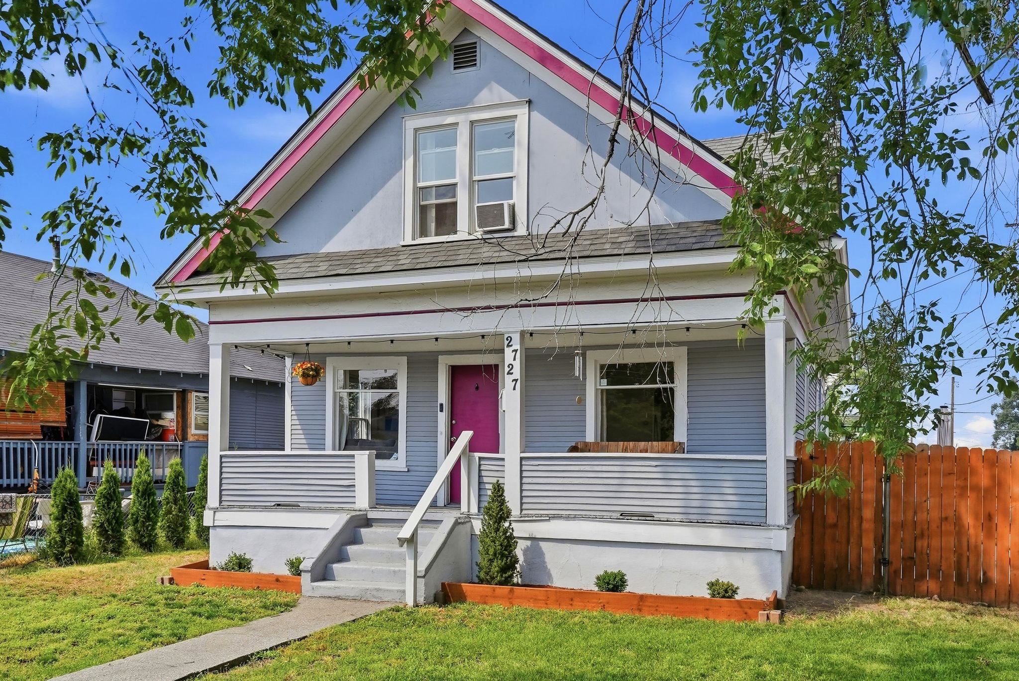 2727 N Crestline St - Photo 3
