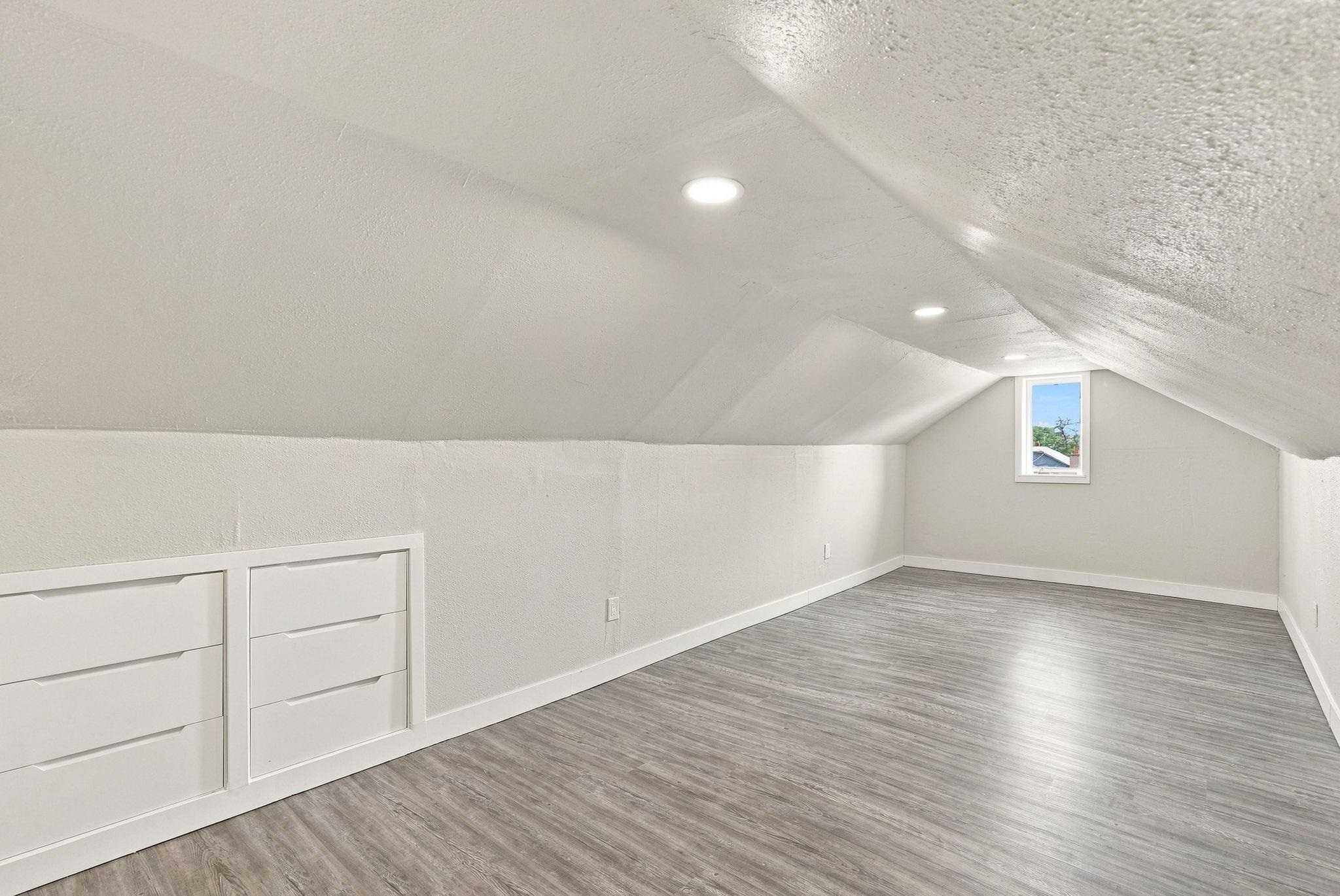 913 E Longfellow Ave - Photo 25
