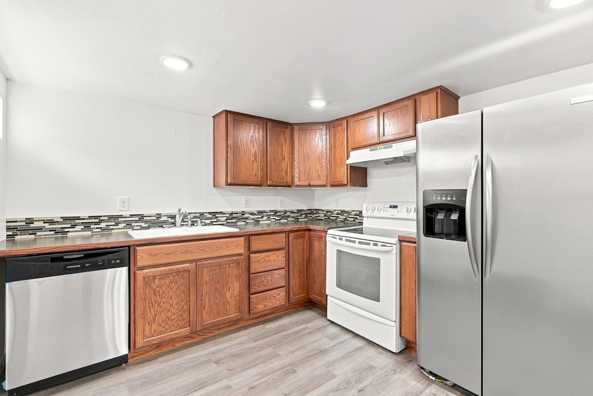 913 E Longfellow Ave - Photo 31