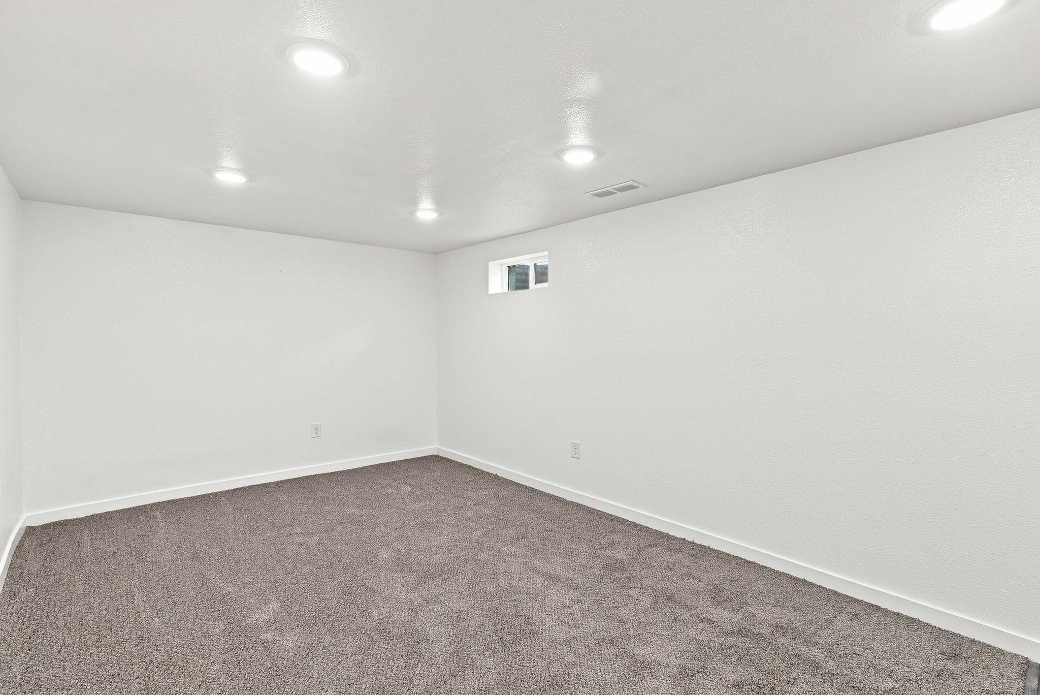 913 E Longfellow Ave - Photo 36