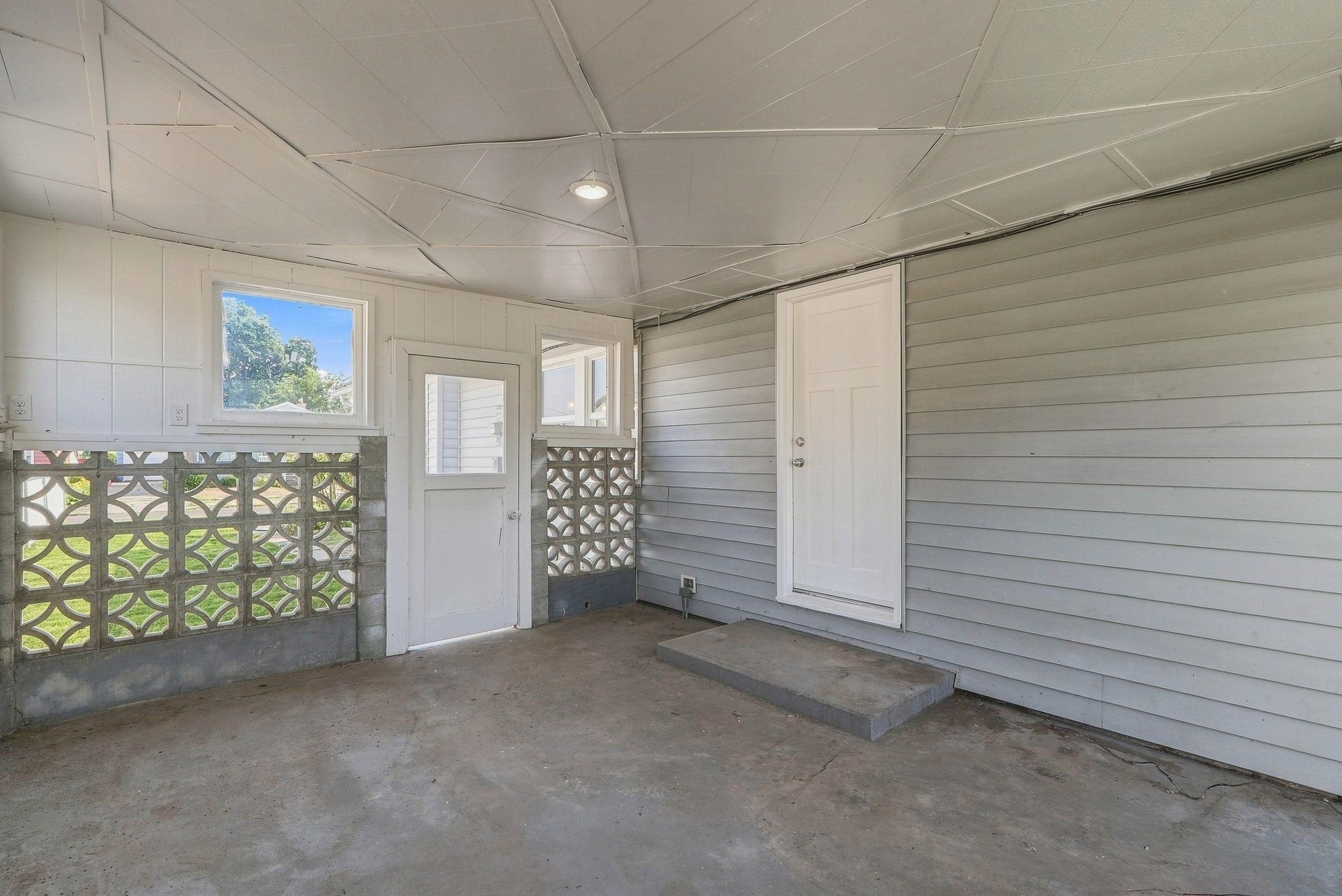 913 E Longfellow Ave - Photo 39