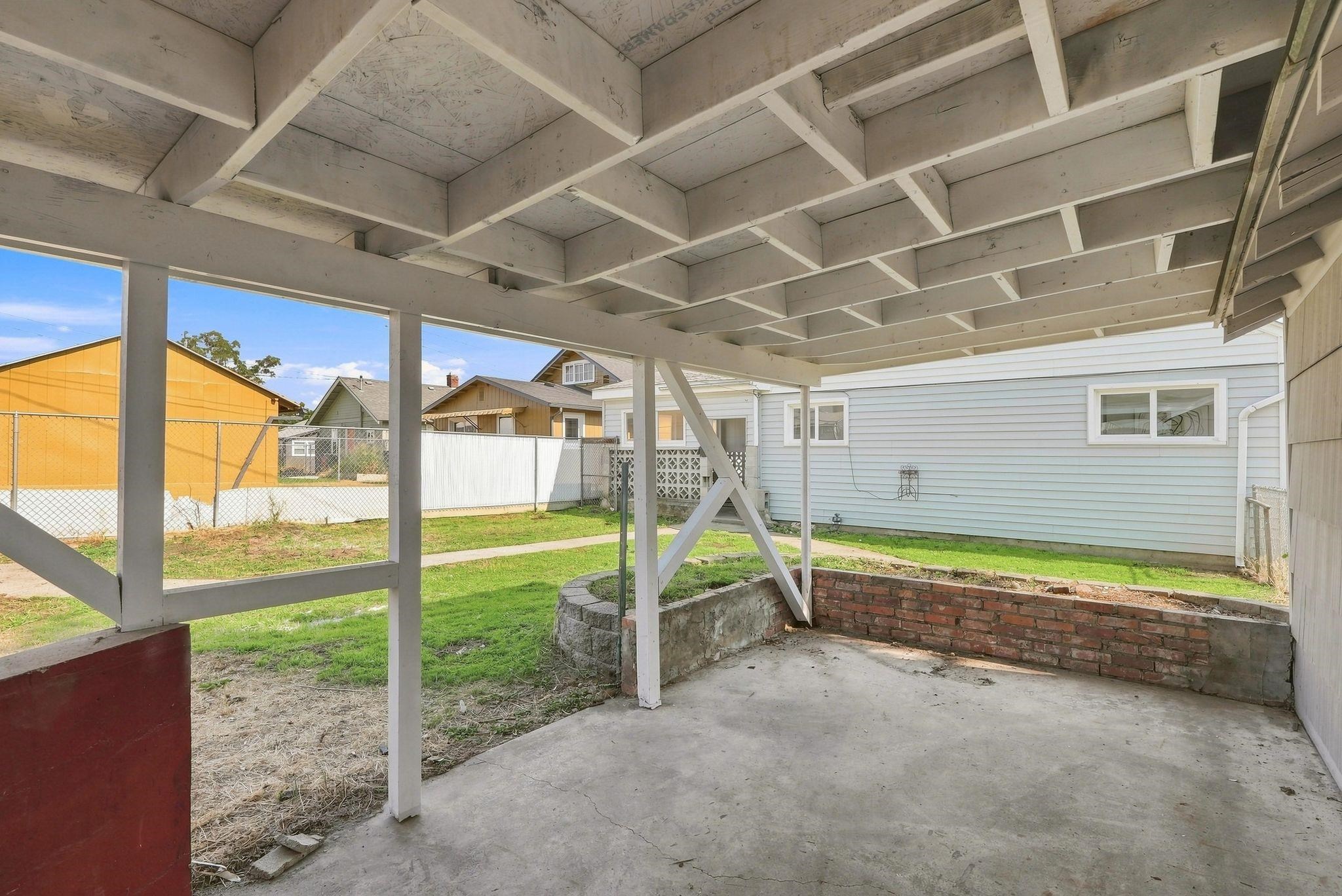913 E Longfellow Ave - Photo 40