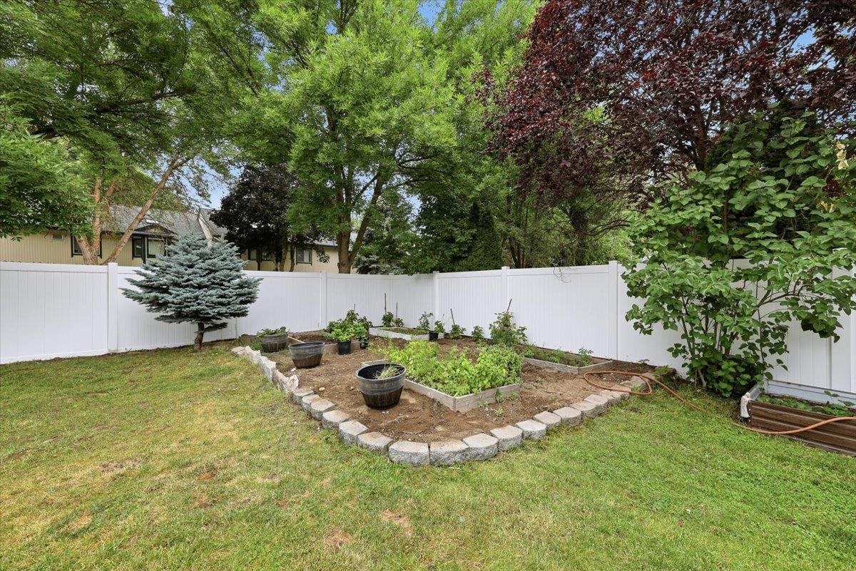 7311 N PERRY St - Photo 31