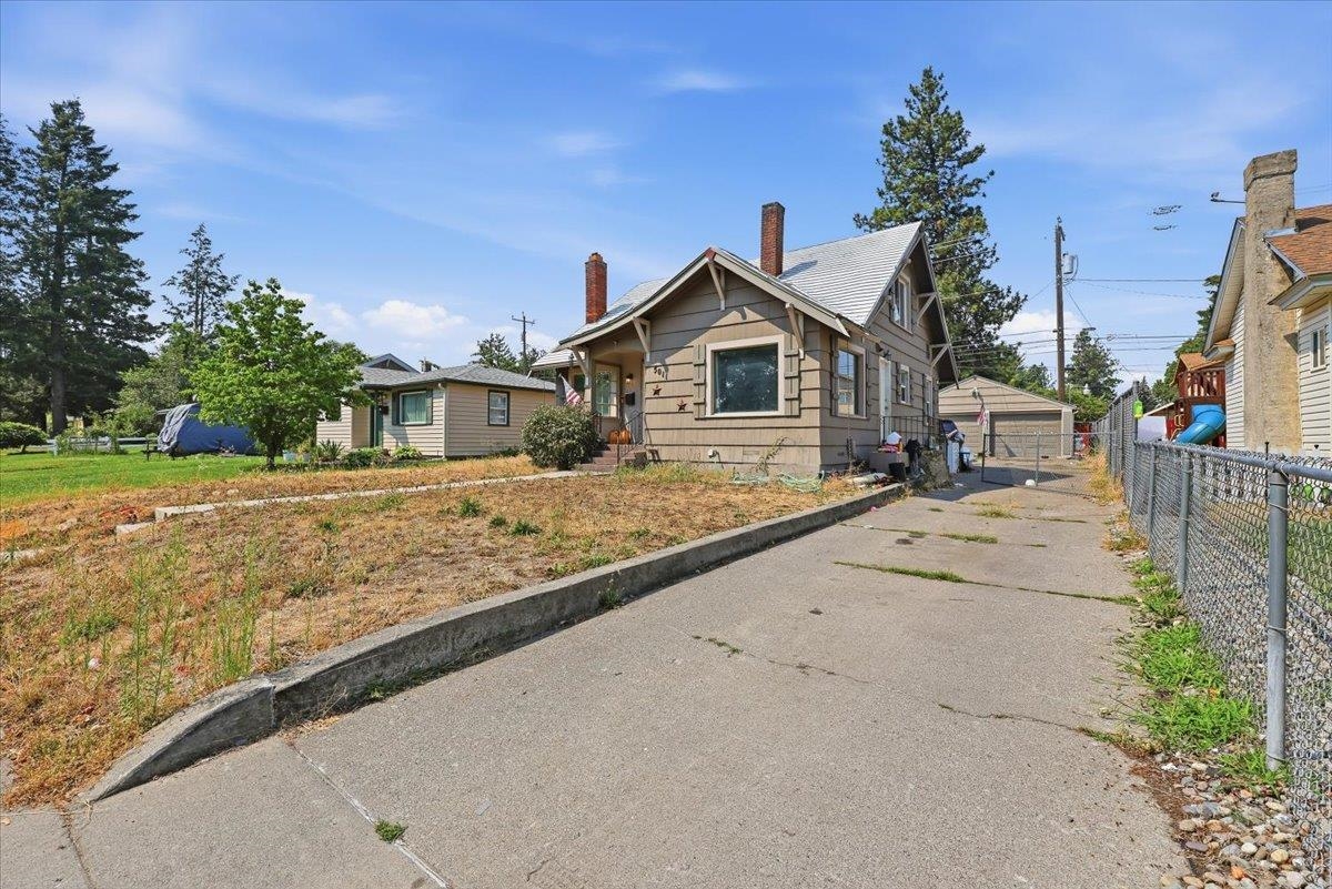 5011 N Cedar St - Photo 2