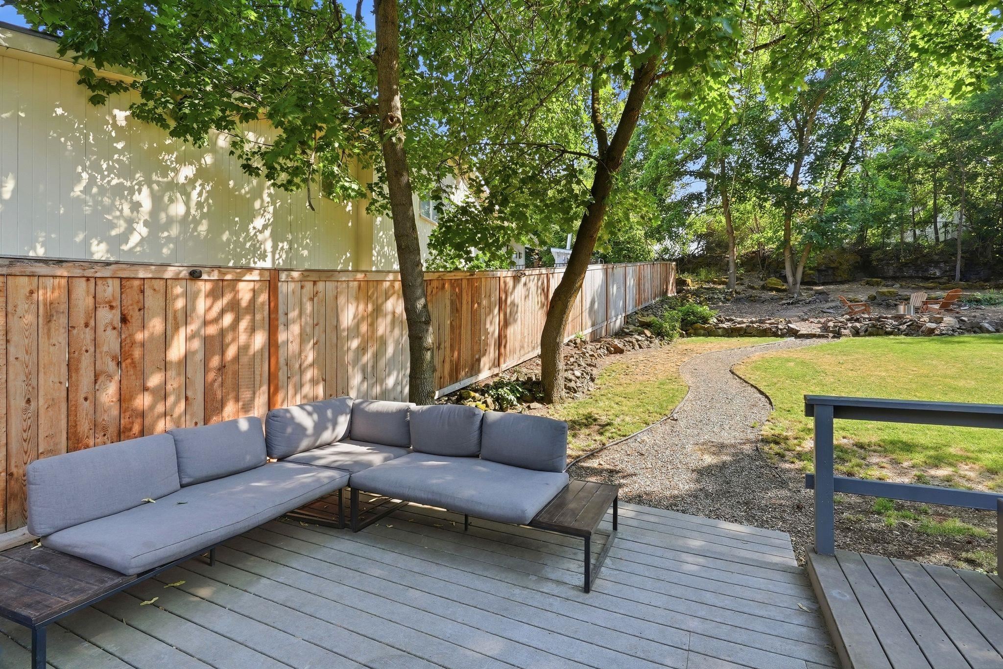 2240 S Rockwood Blvd - Photo 32