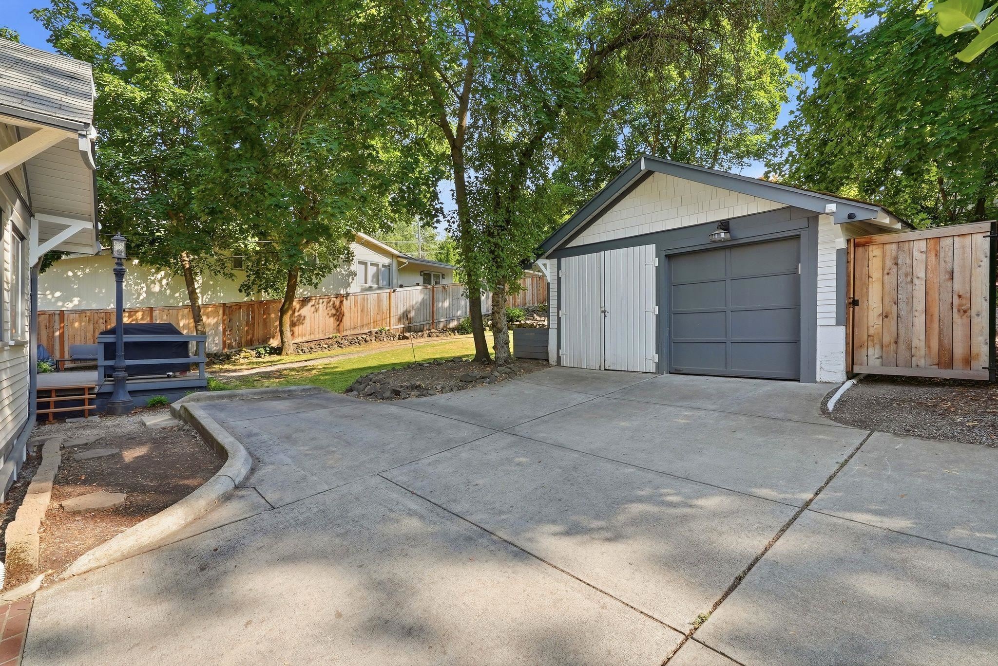 2240 S Rockwood Blvd - Photo 35