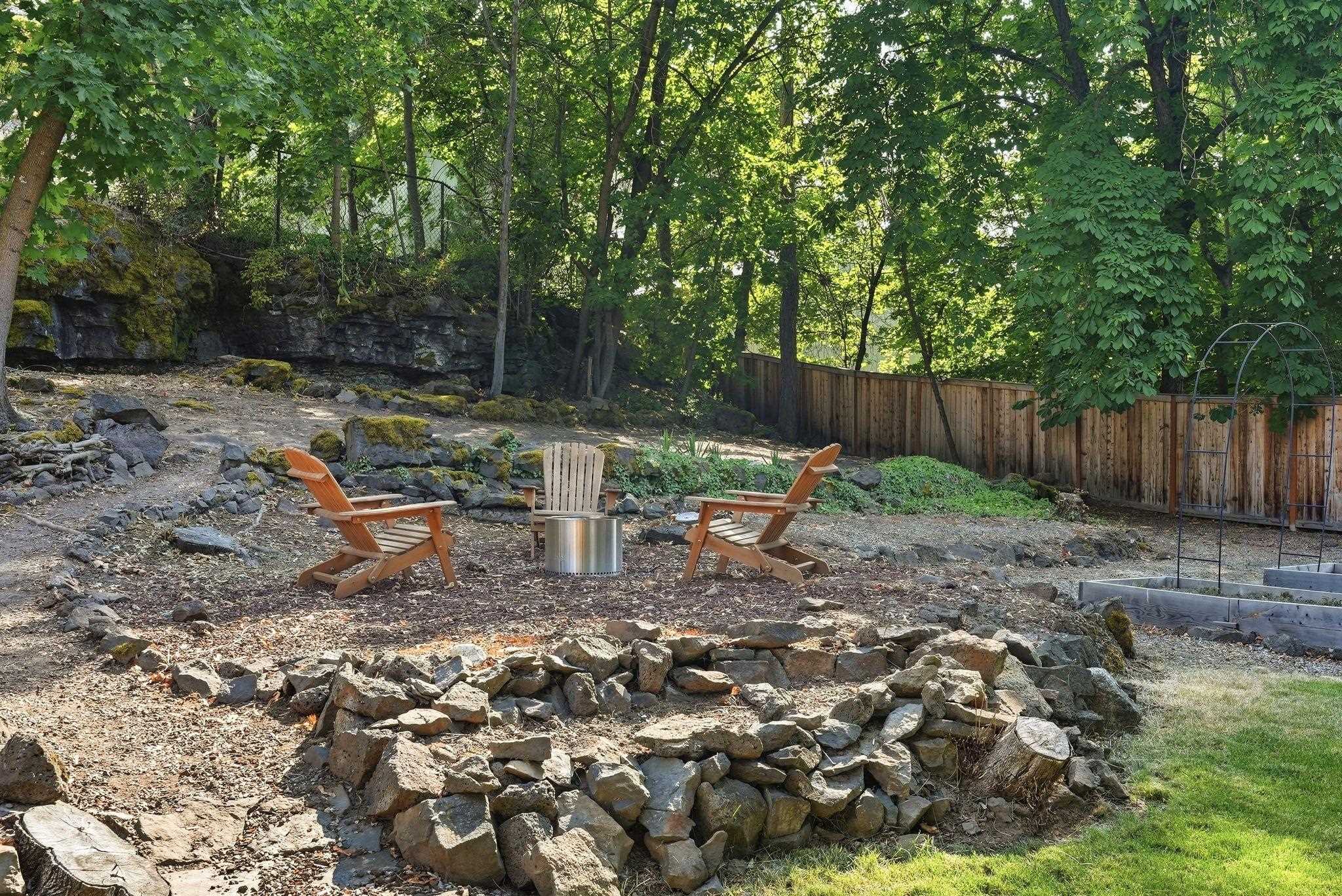 2240 S Rockwood Blvd - Photo 40