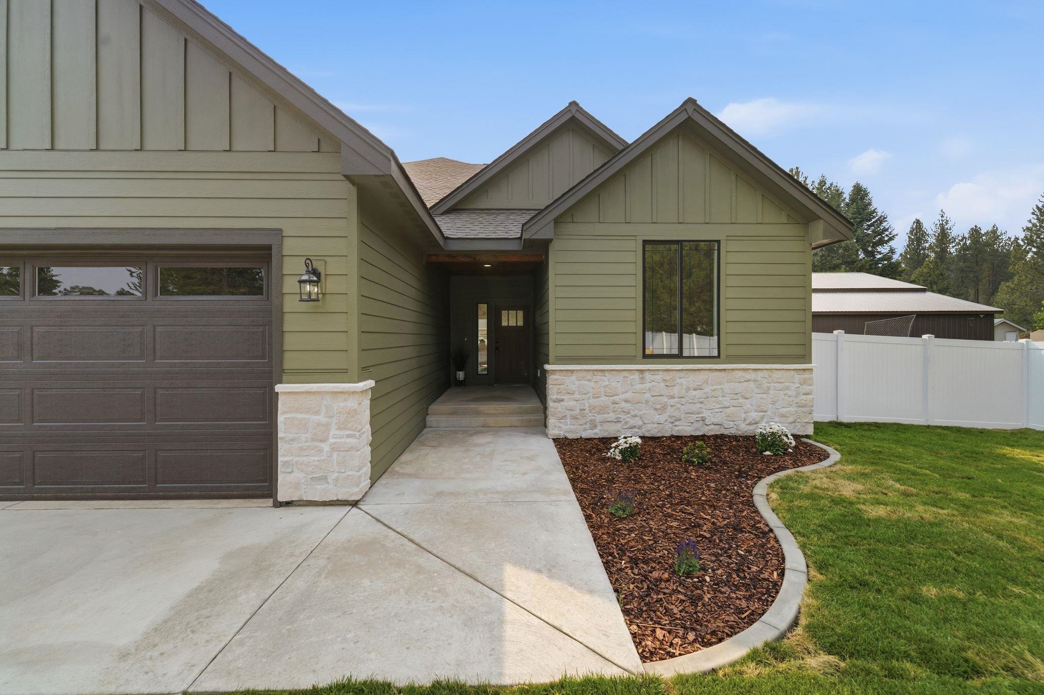 25819 N Chattaroy Cir - Photo 4