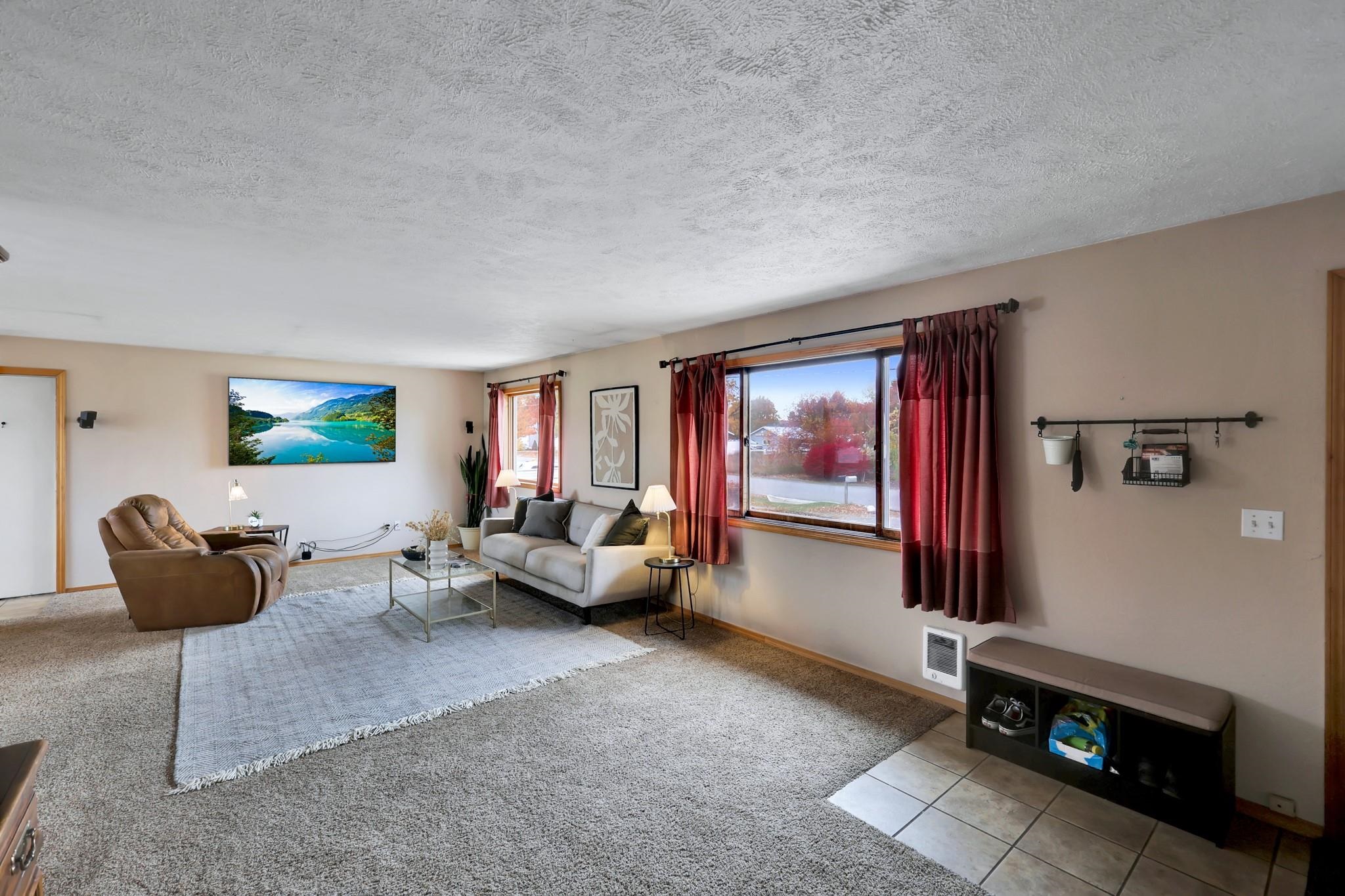 1322 N Mamer Rd - Photo 3