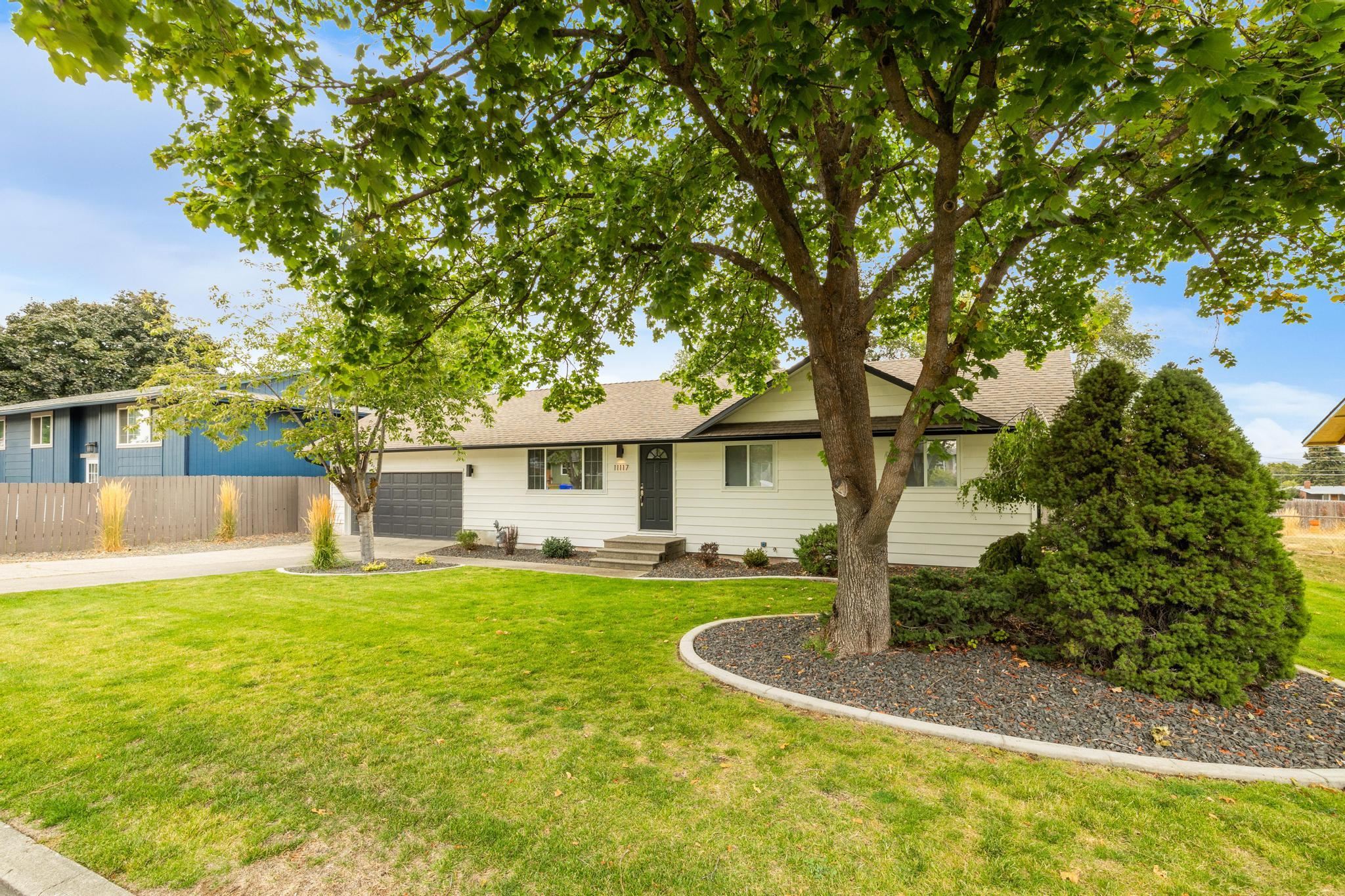 11117 E 11TH Ave - Photo 22