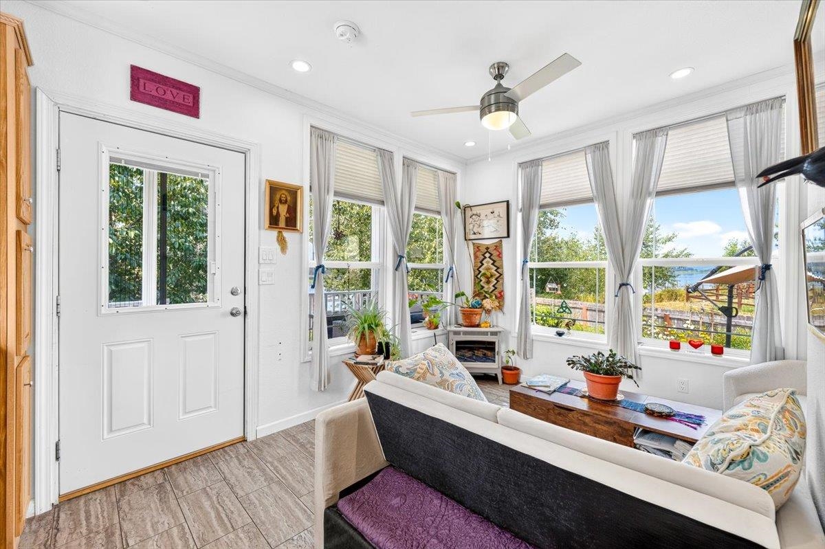 287 Guinevere Dr Dr - Photo 2