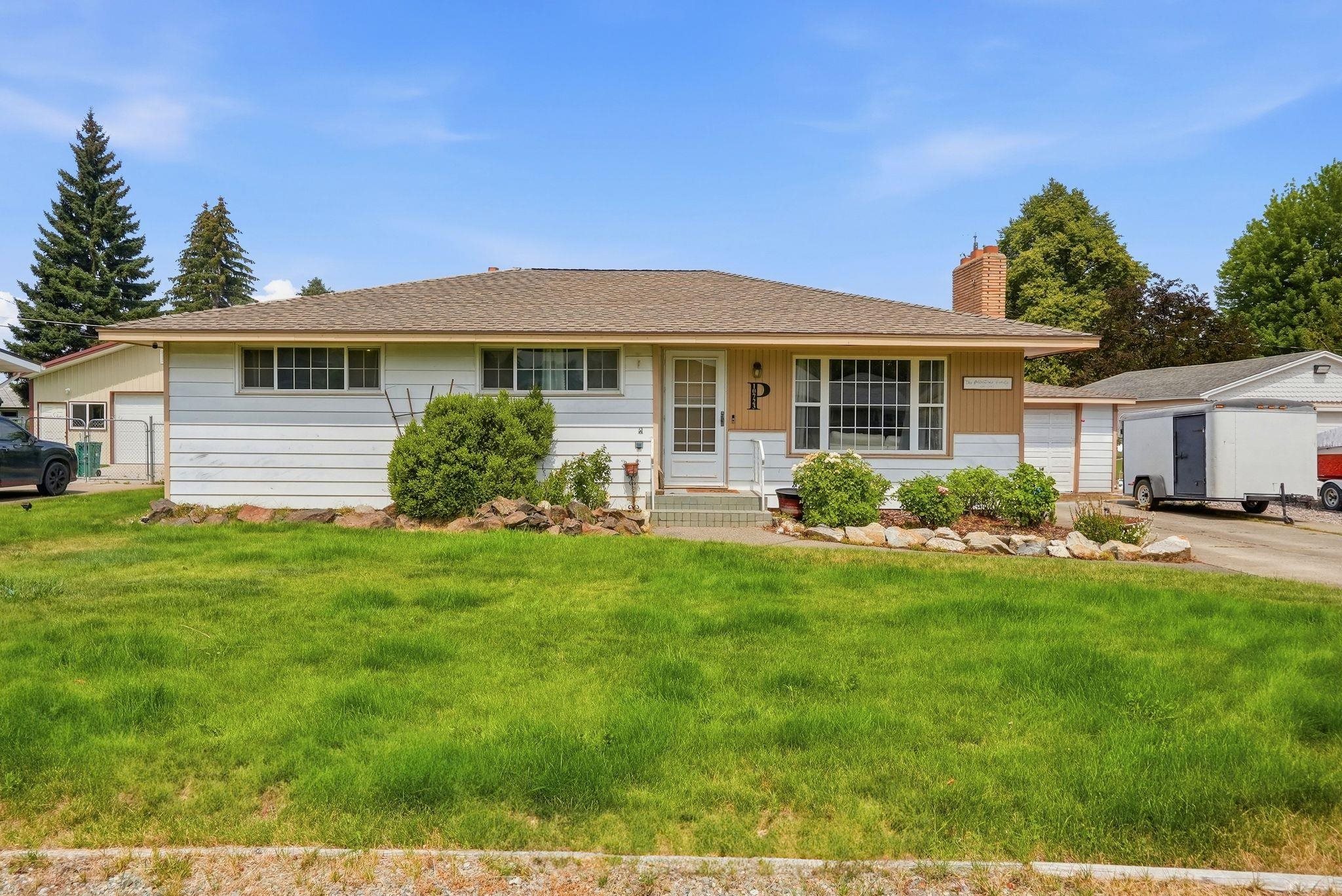 10723 E 7th Ave - Photo 1