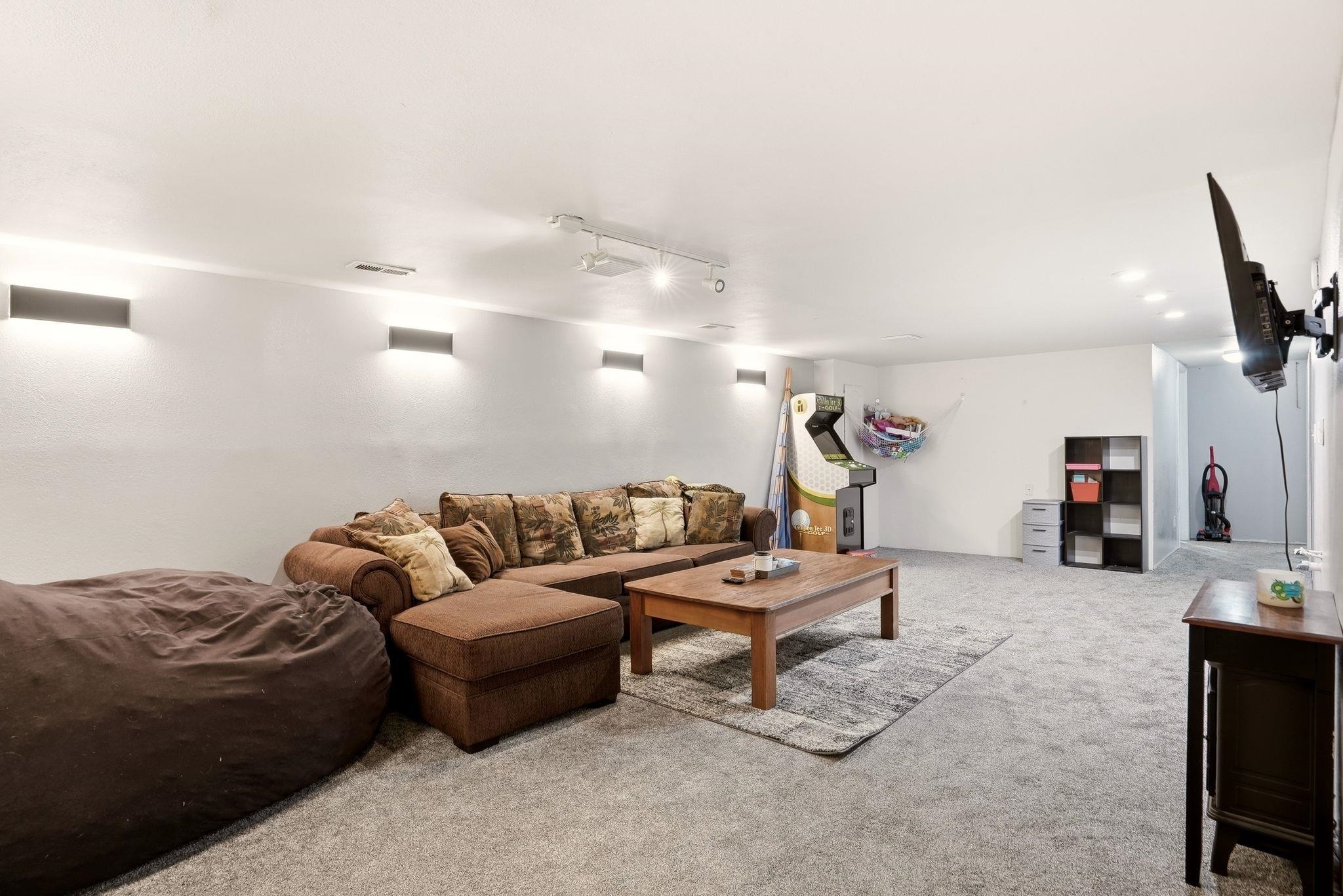 10723 E 7th Ave - Photo 21