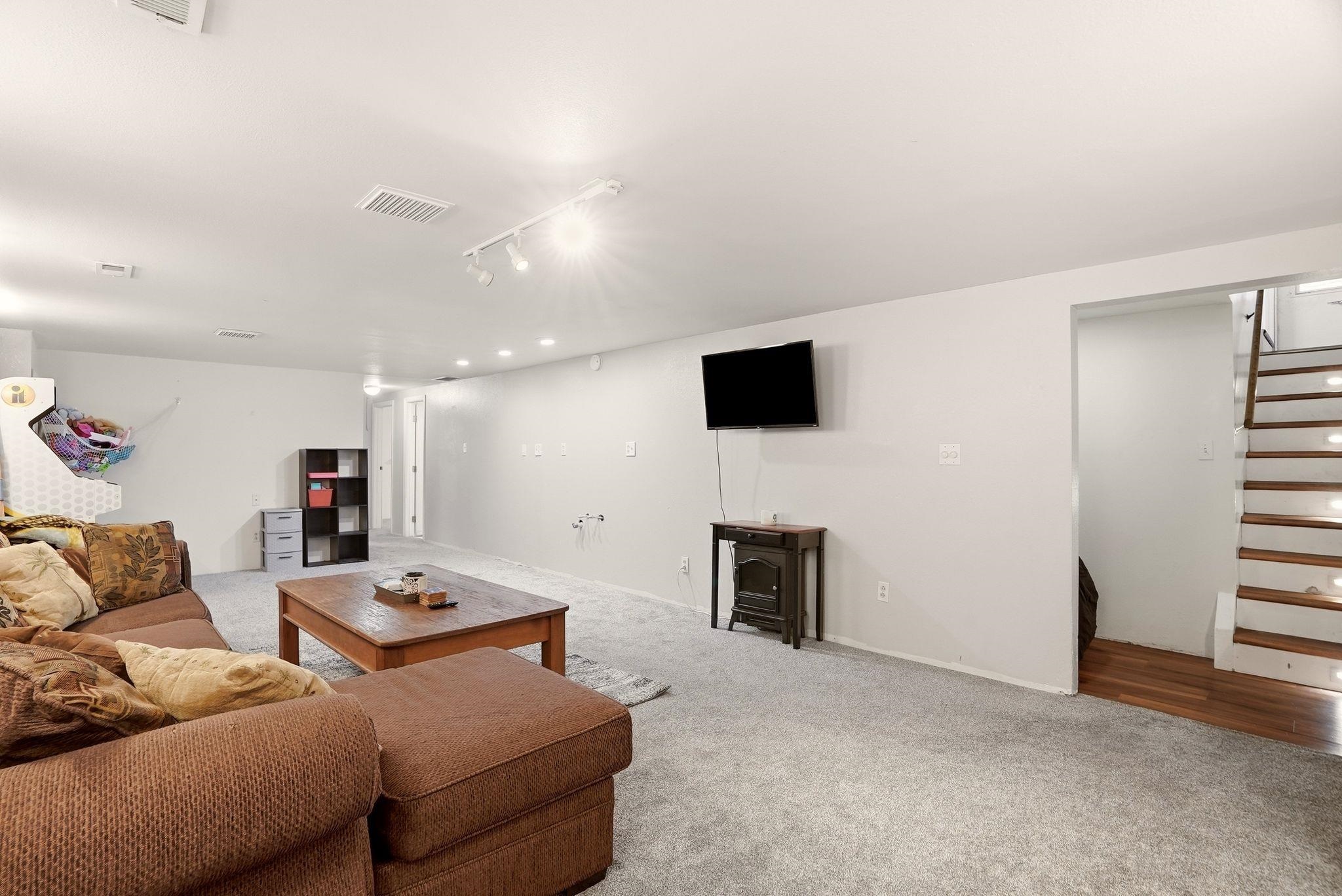 10723 E 7th Ave - Photo 22