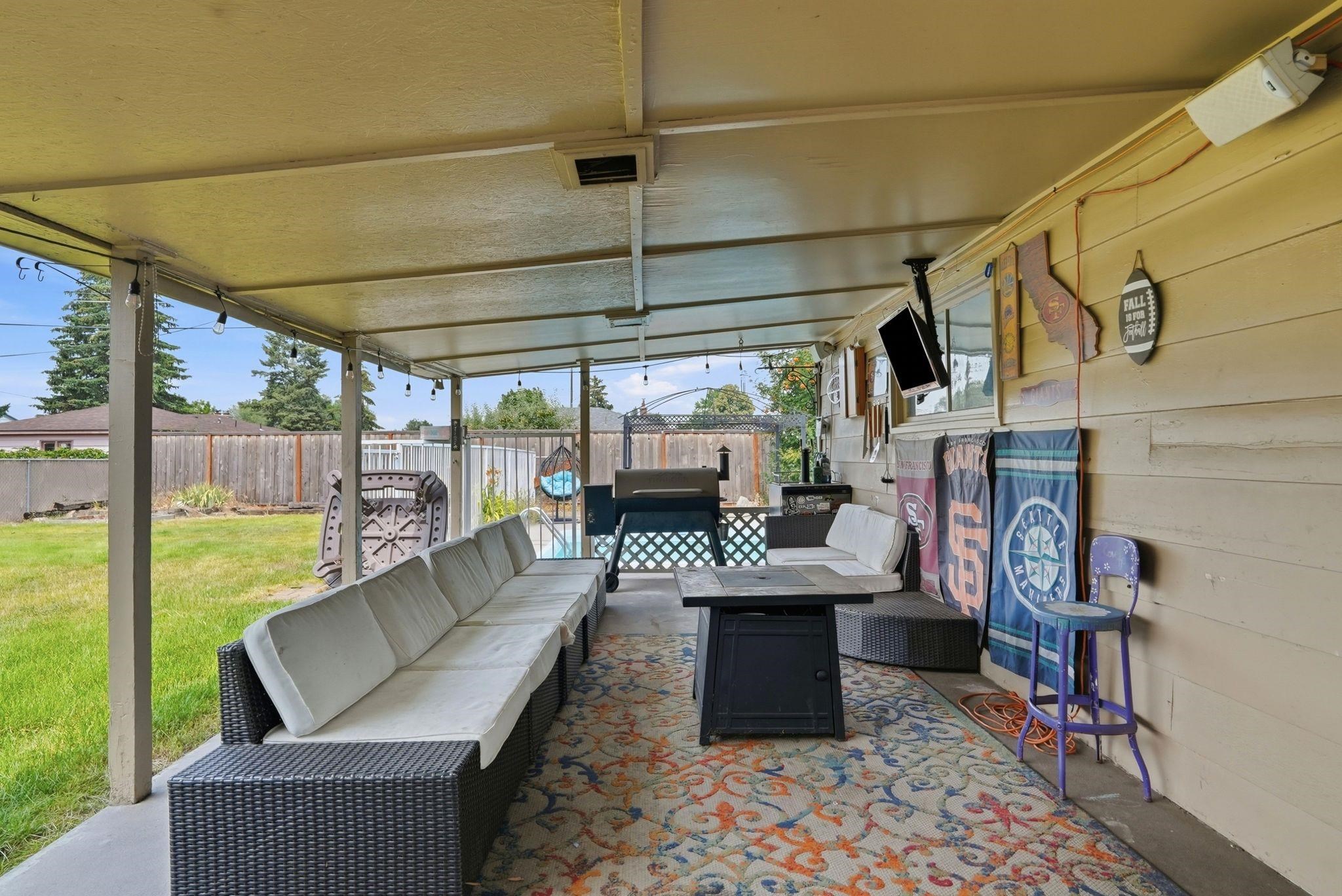 10723 E 7th Ave - Photo 31