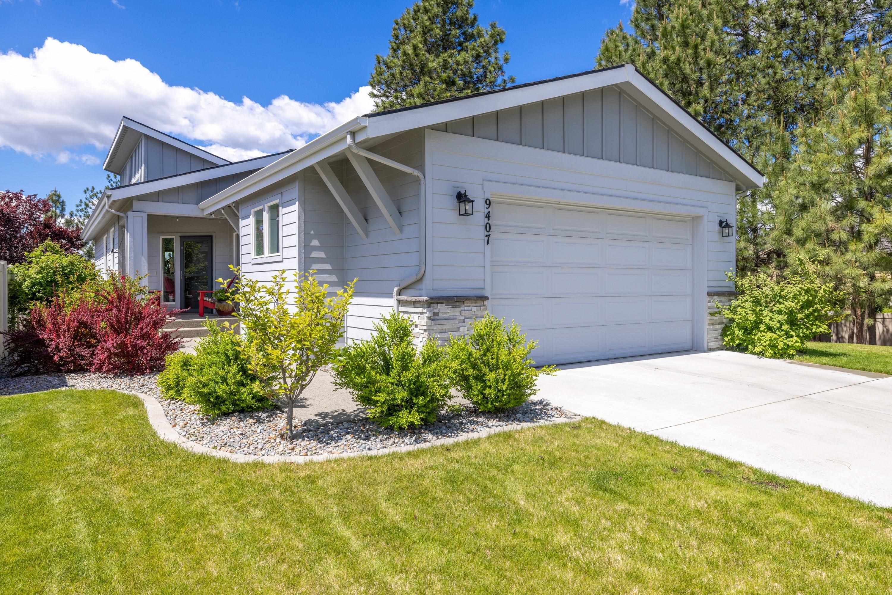 9407 N Linden Ln - Photo 1