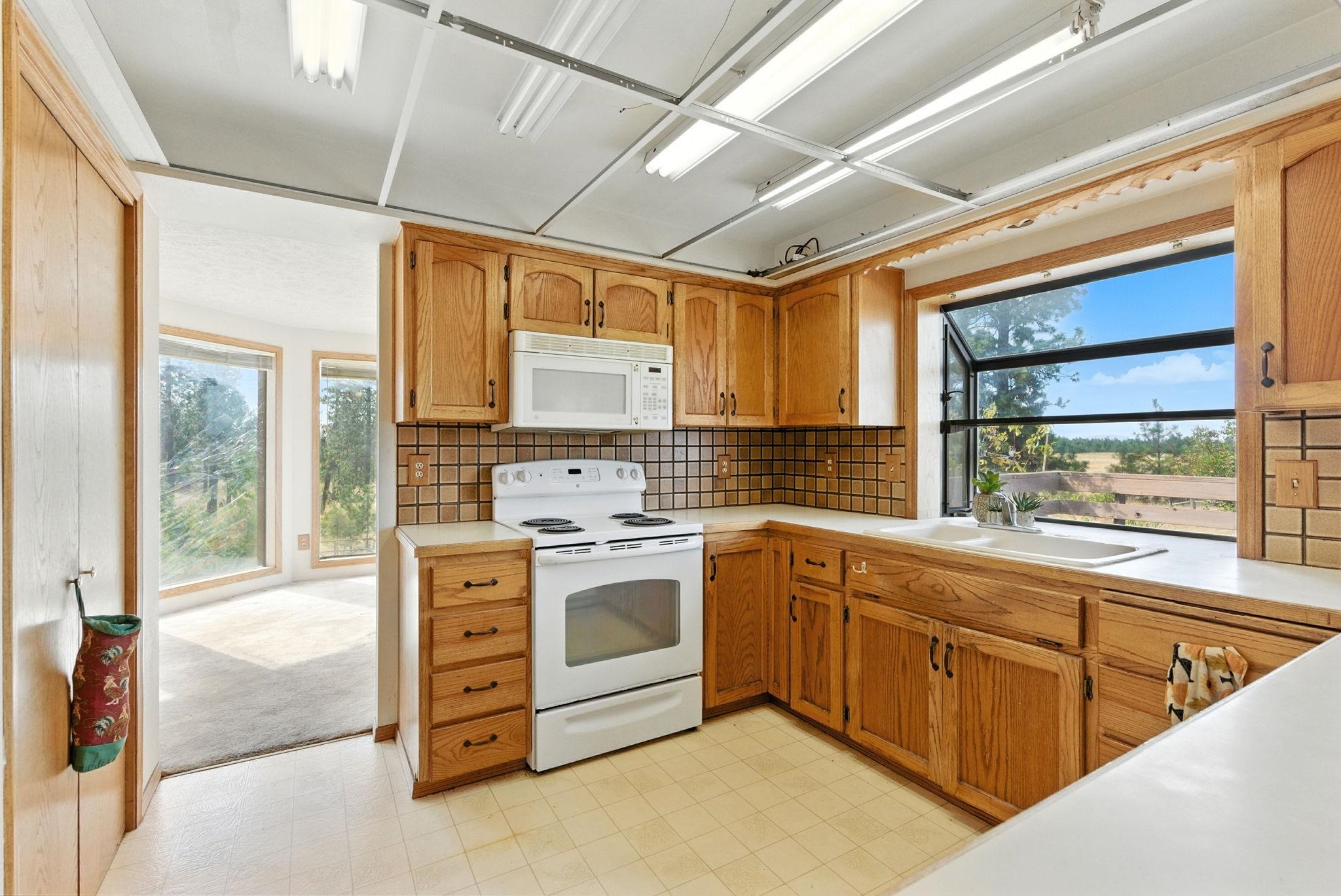 14510 W Pine Bluff Rd - Photo 5