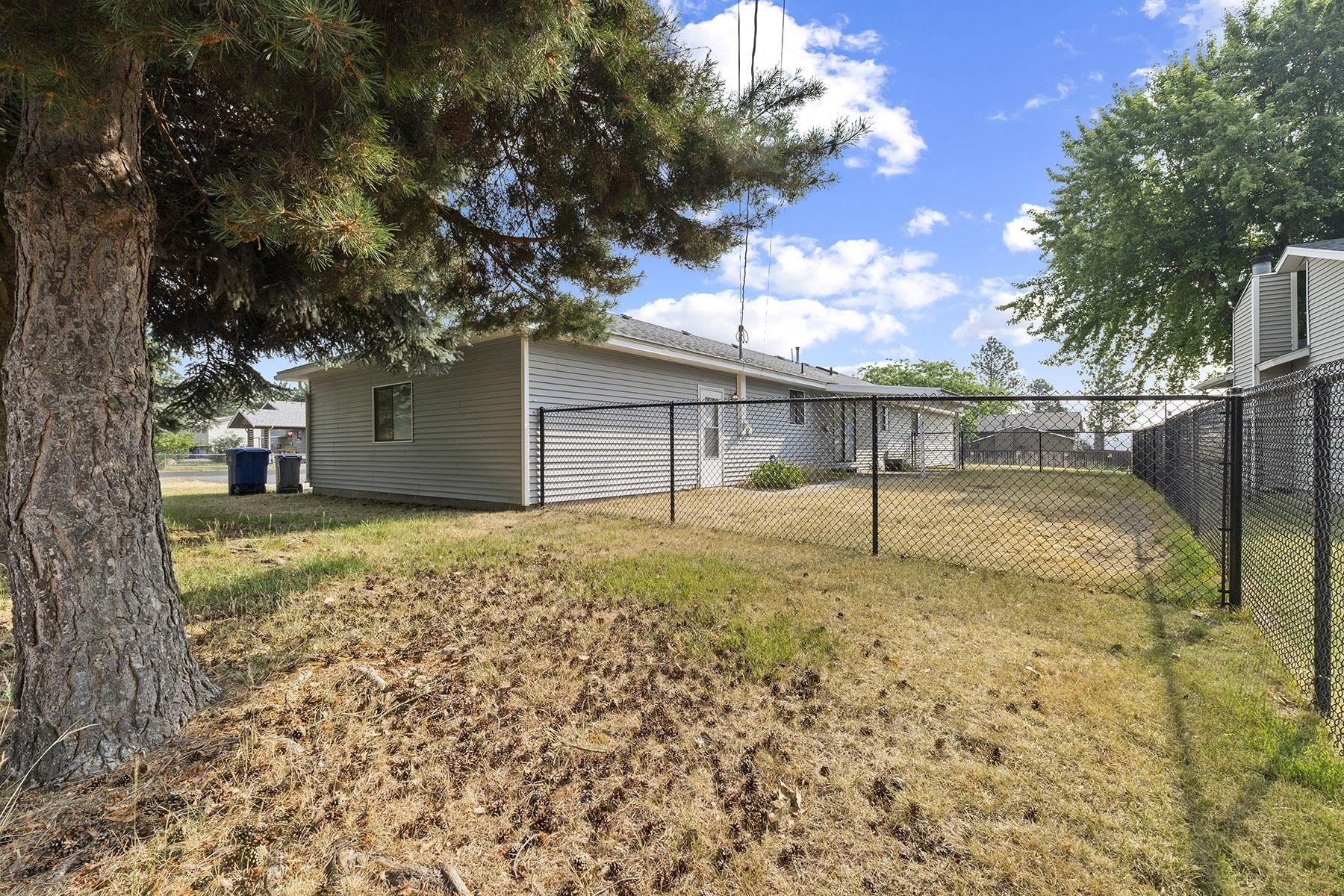 1026 E Barker St - Photo 44