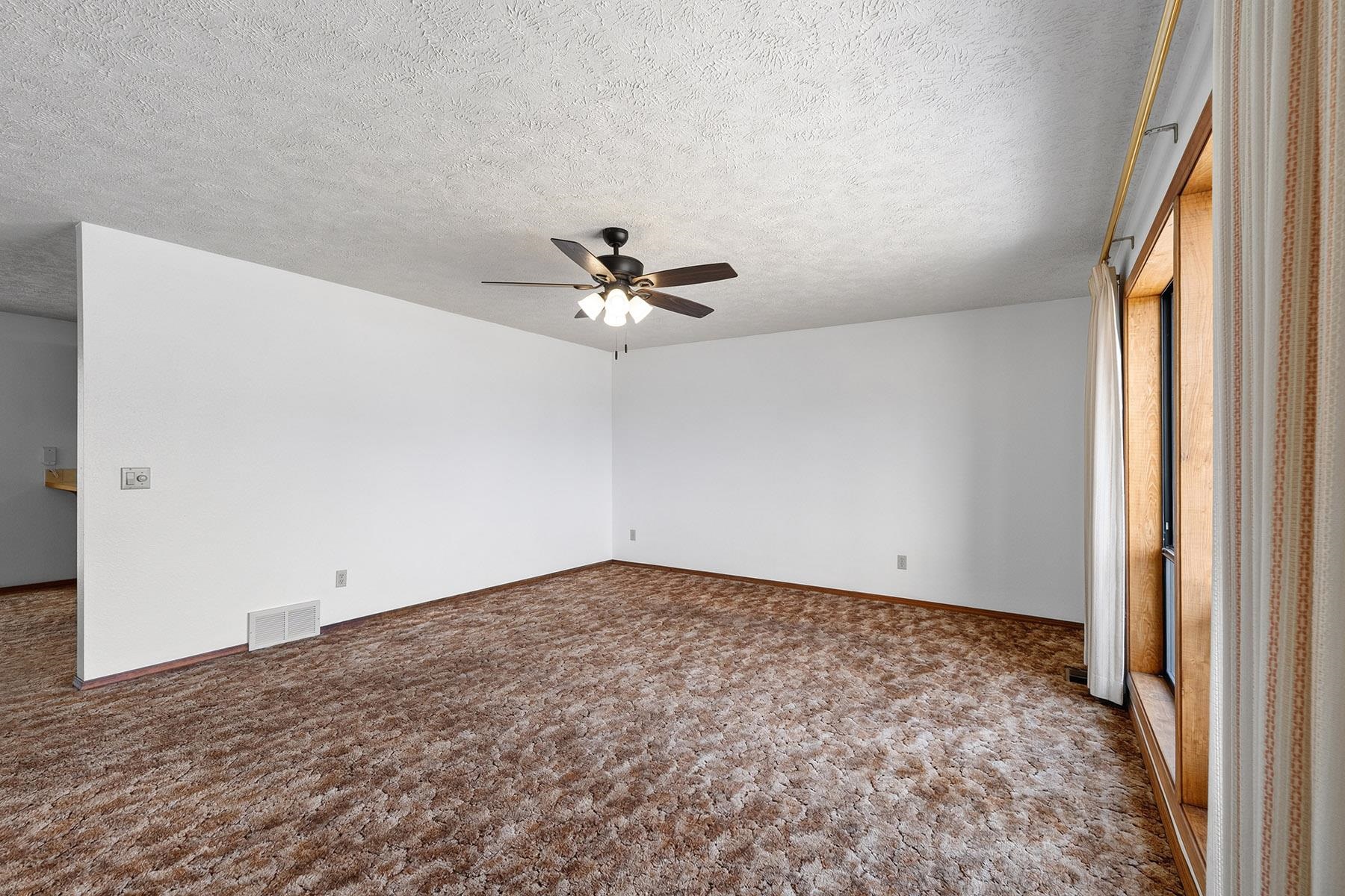 1026 E Barker St - Photo 8