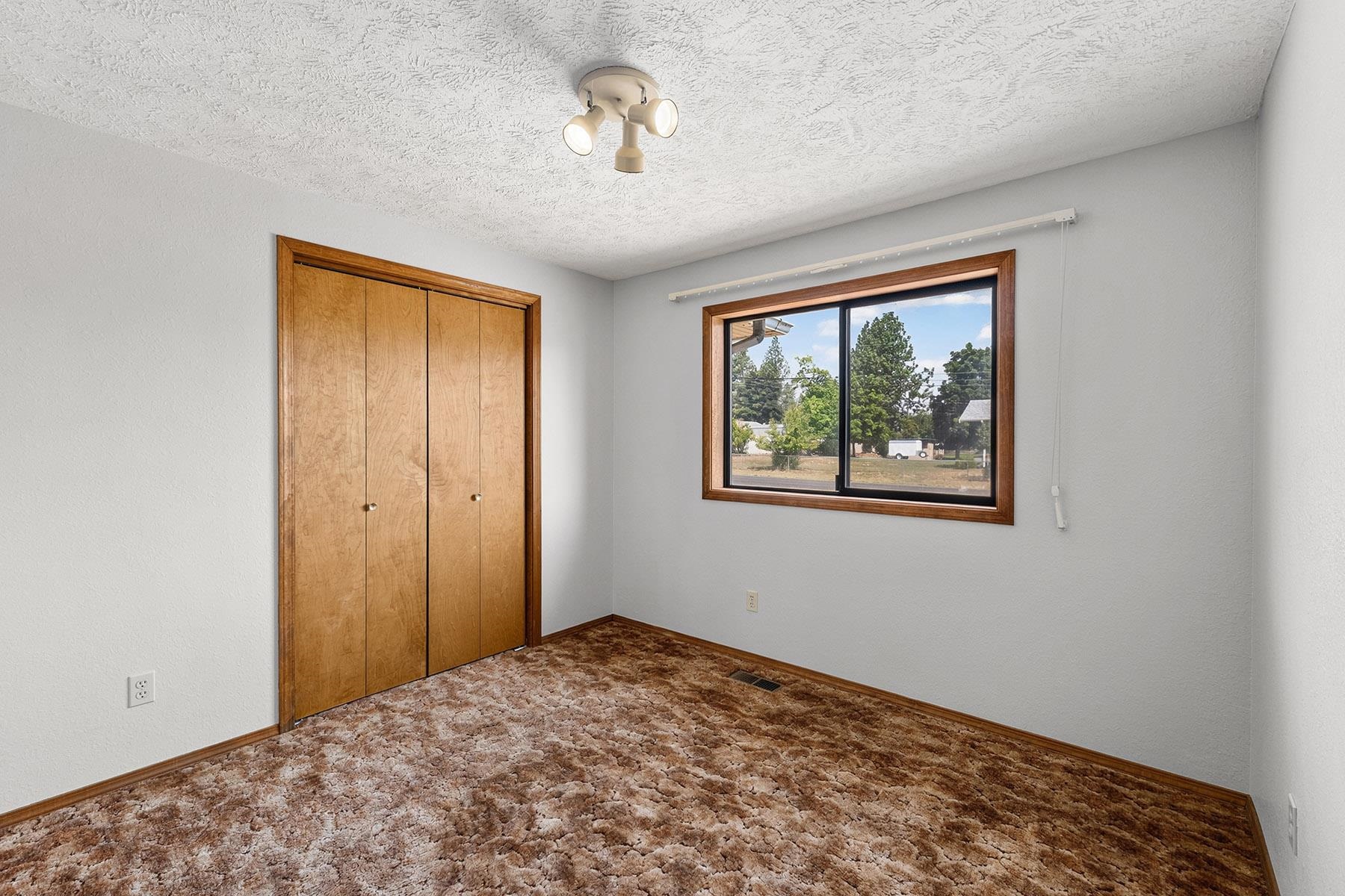 1026 E Barker St - Photo 27