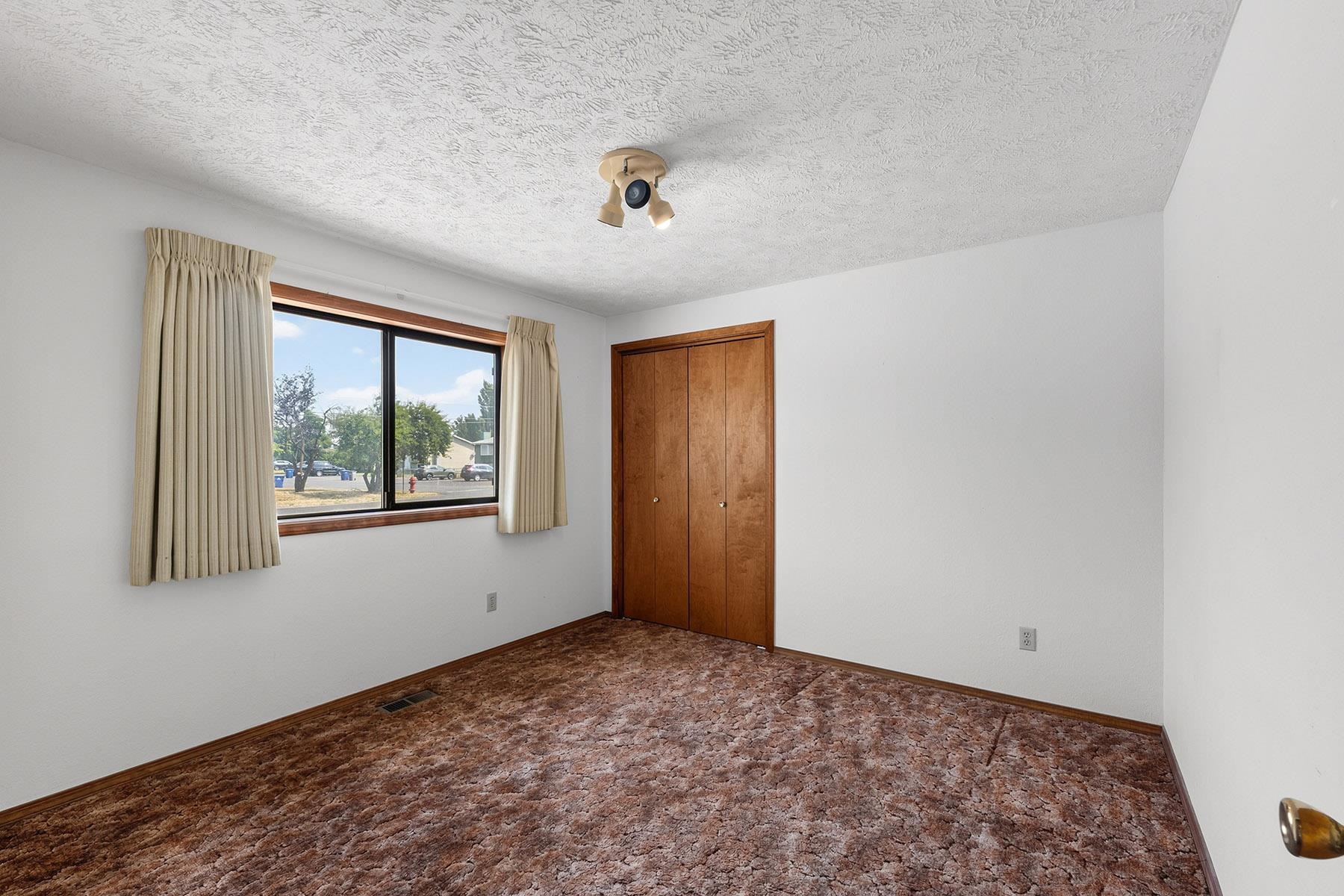1026 E Barker St - Photo 30